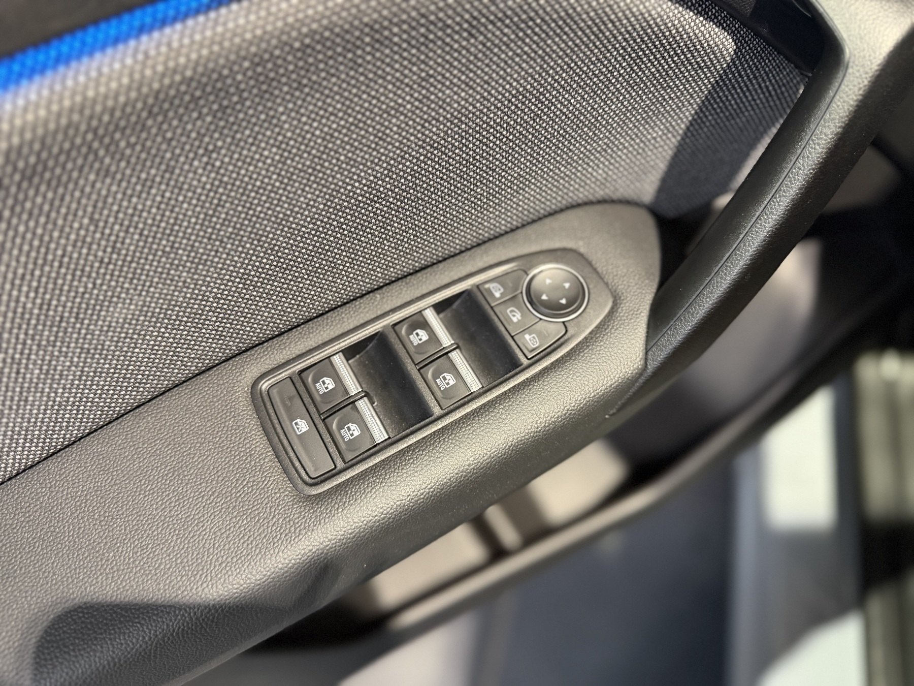 Bild 23 - Captur Techno Mild Hybrid 140