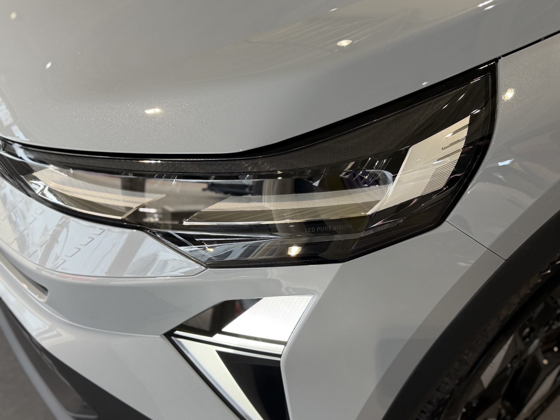Bild 39 - Captur Techno Mild Hybrid 140