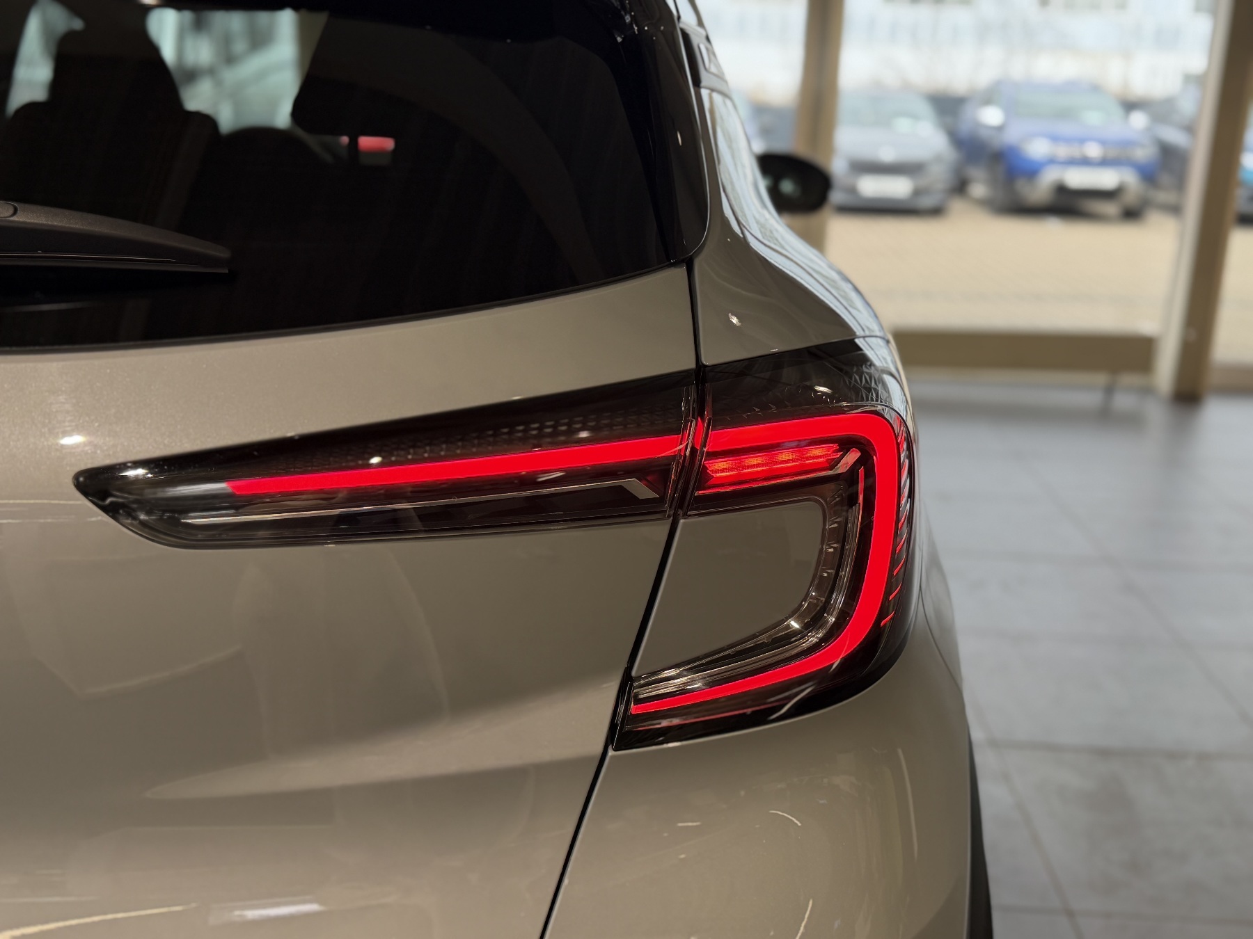 Bild 45 - Captur Techno Mild Hybrid 140