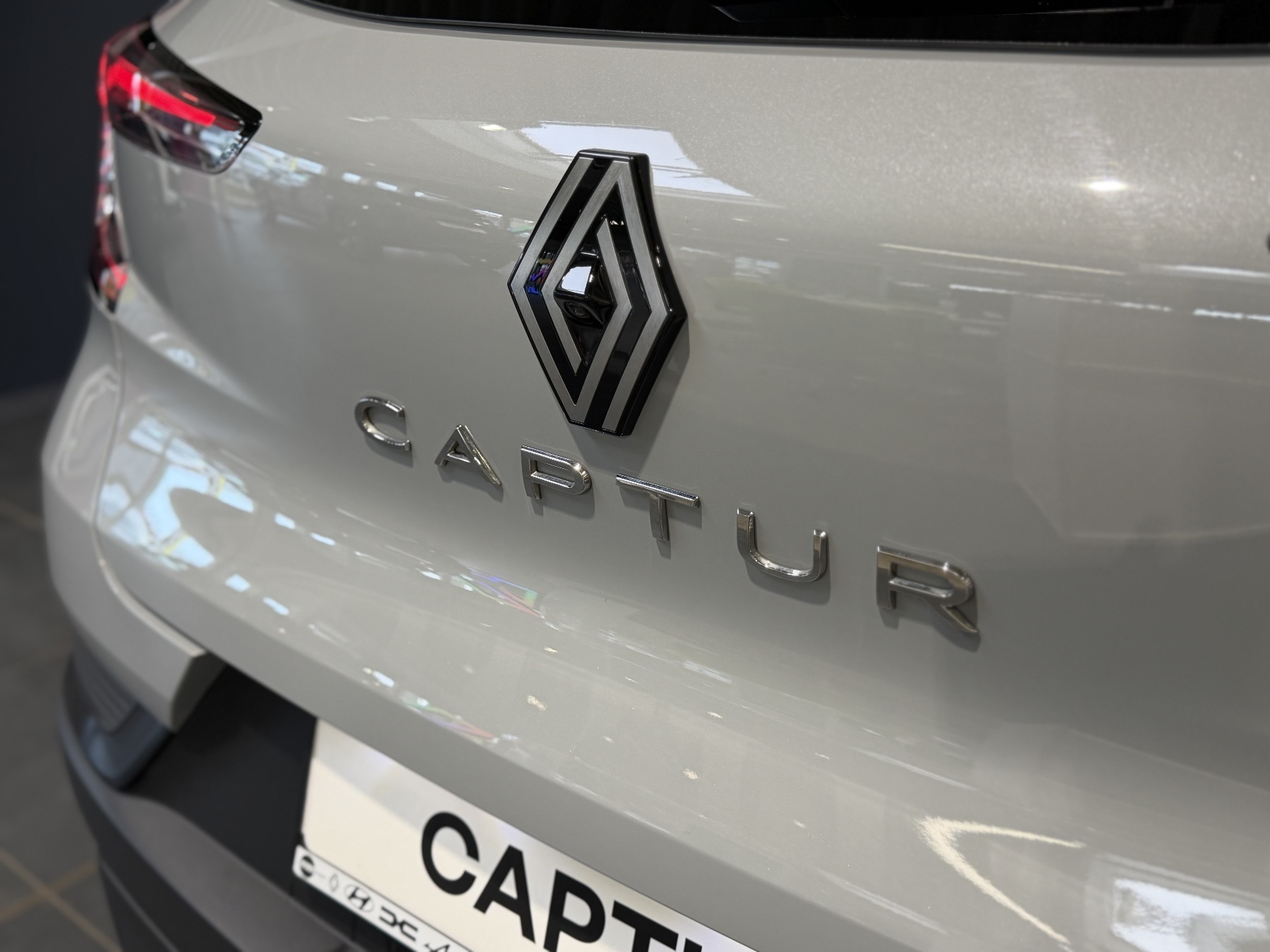Bild 46 - Captur Techno Mild Hybrid 140