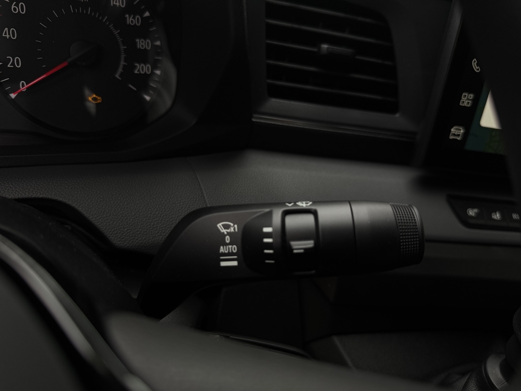 Bild 15 - Trafic Komfort L2H1 3,1t dCi 150PS LED/KLIMA/TP