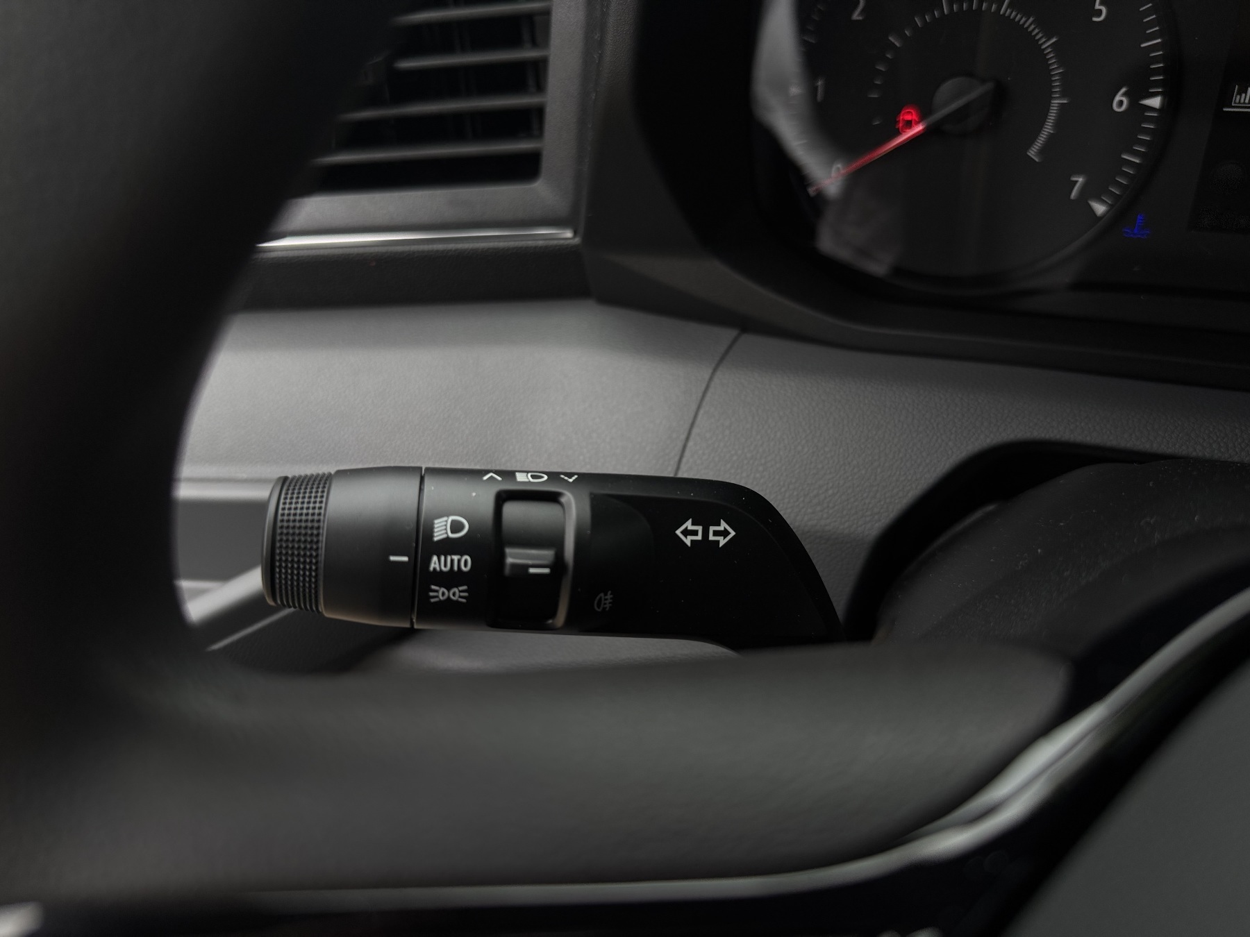 Bild 16 - Trafic Komfort L2H1 3,1t dCi 150PS LED/KLIMA/TP
