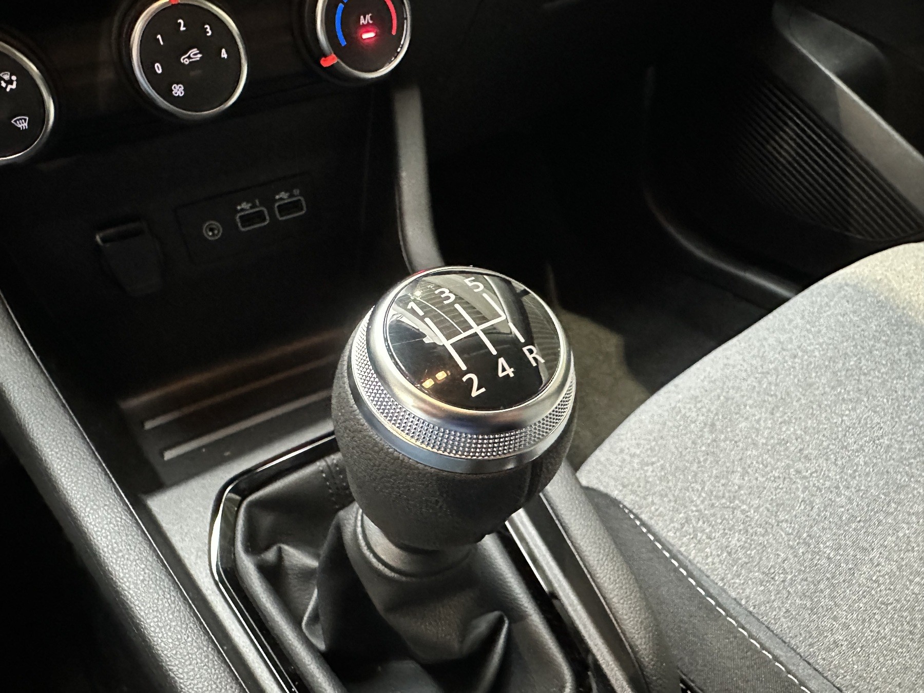 Bild 47 - Captur Techno TCe 90