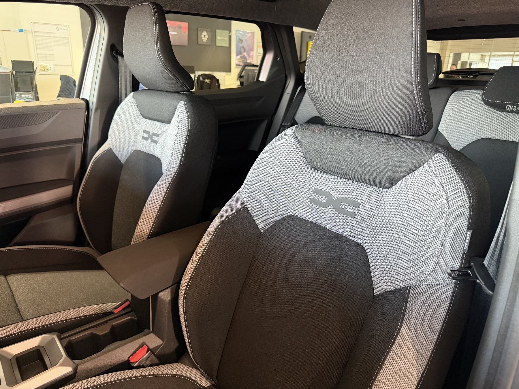 Bild 6 - Duster Journey mild hybrid 140 PS