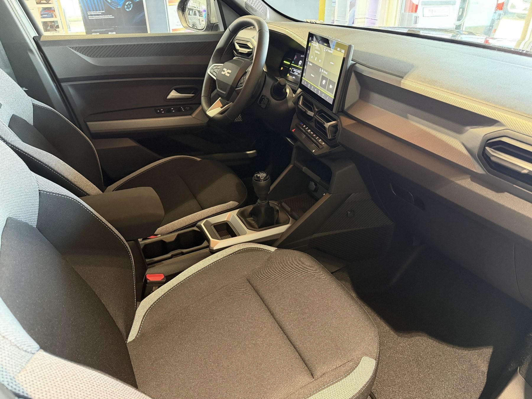 Bild 46 - Duster Journey mild hybrid 140 PS