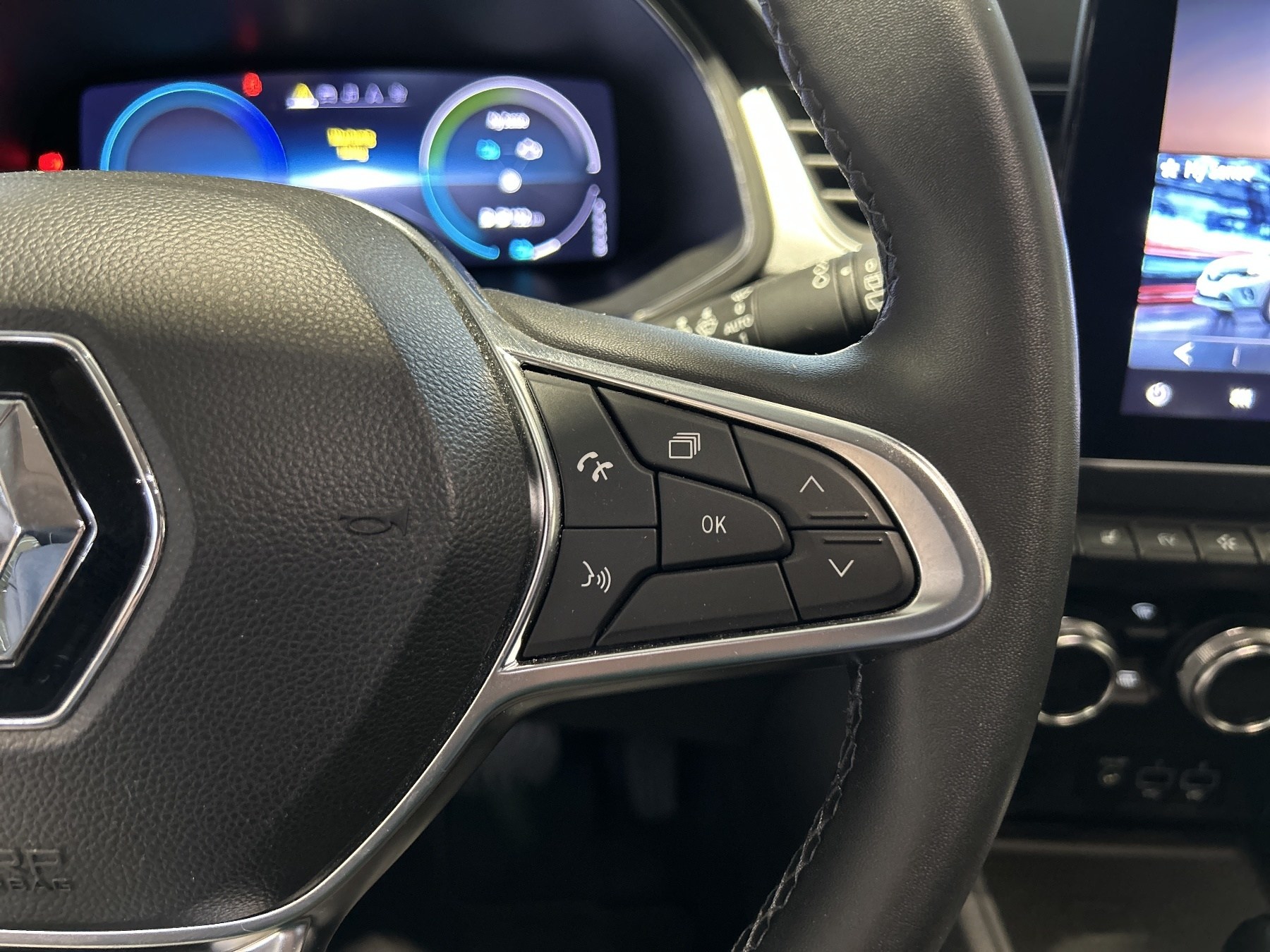 Bild 17 - Captur INTENS E-TECH Plug-in 160PS