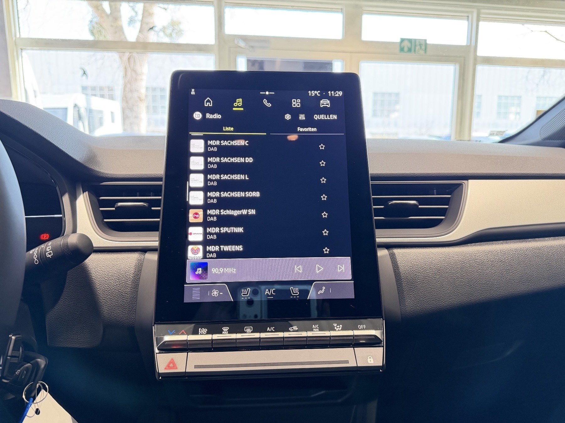 Bild 27 - Captur Evolution TCe 115 PS