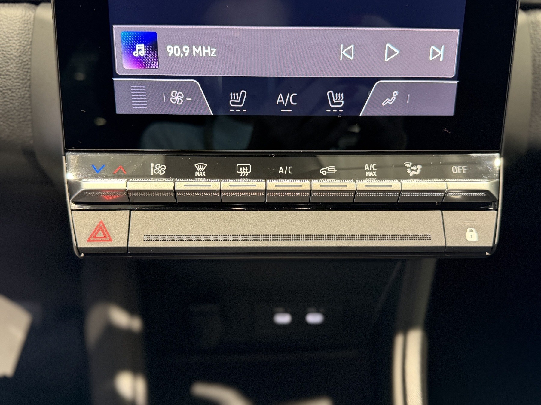 Bild 28 - Captur Evolution TCe 115 PS