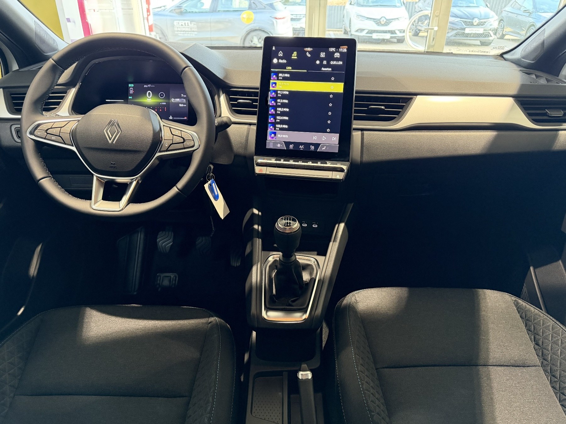 Bild 8 - Captur Evolution TCe 115 PS