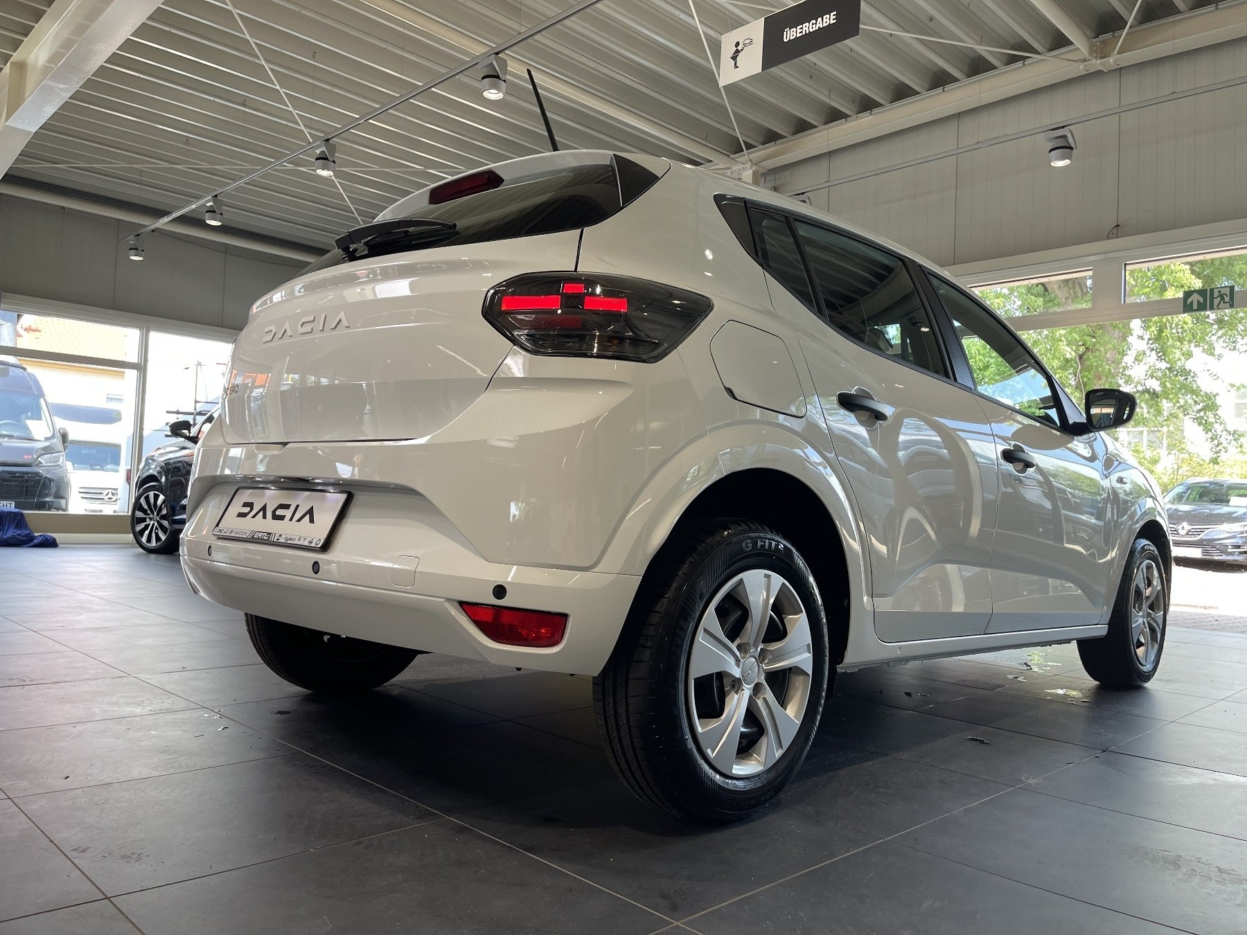 Bild 18 - Sandero Essential SCe 65ps ABS Fahrerairbag ESP