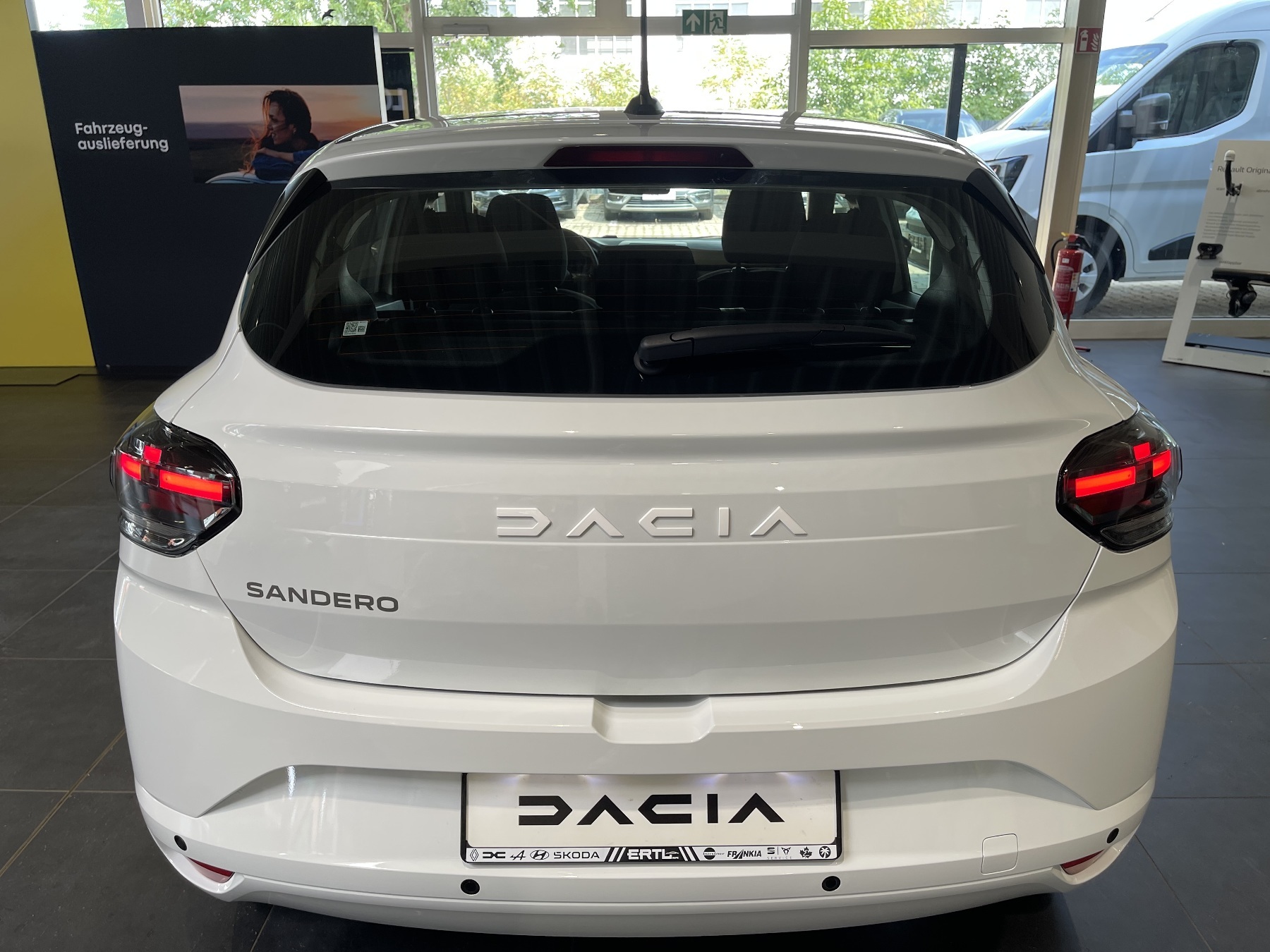 Bild 19 - Sandero Essential SCe 65ps ABS Fahrerairbag ESP