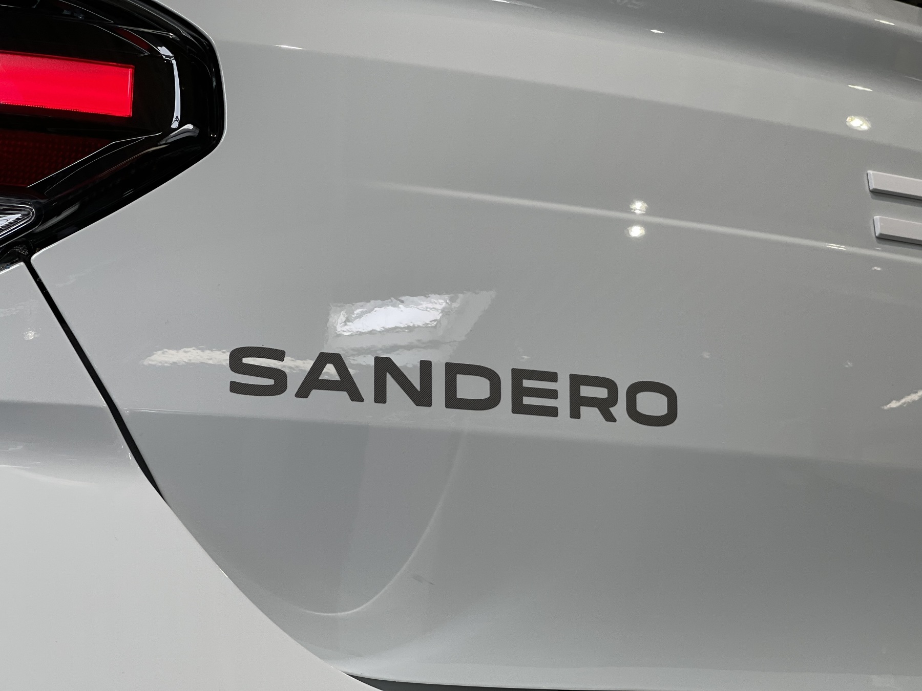 Bild 21 - Sandero Essential SCe 65ps ABS Fahrerairbag ESP
