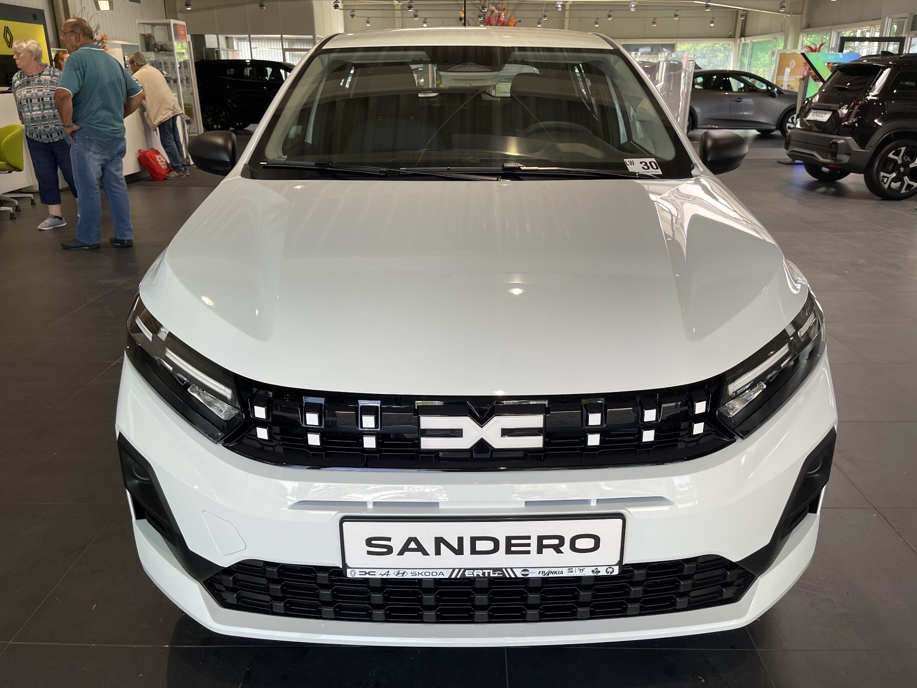 Bild 3 - Sandero Essential SCe 65ps ABS Fahrerairbag ESP