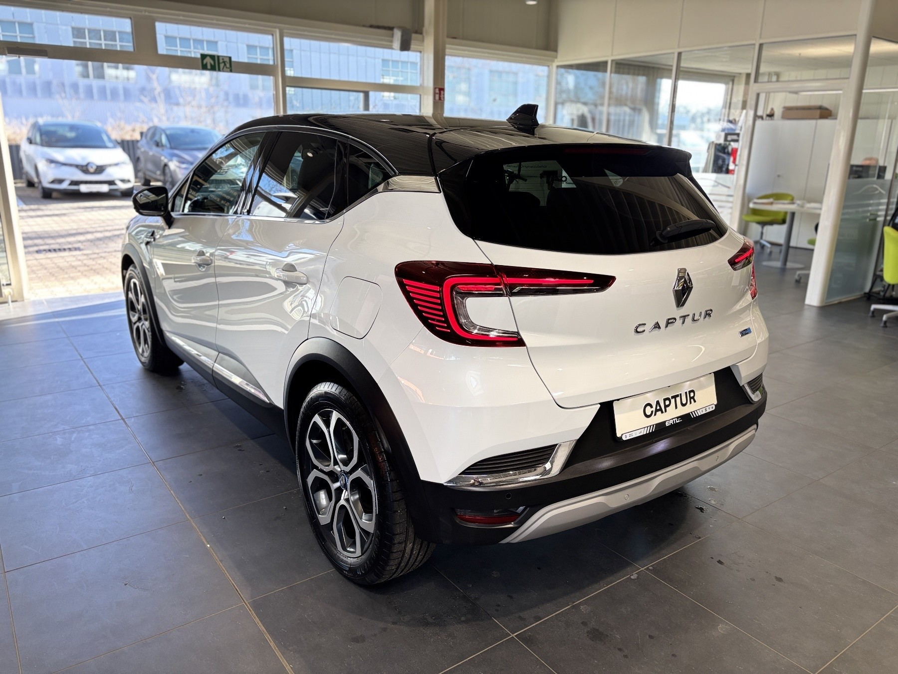 Bild 20 - Captur INTENS E-TECH Plug-in 160