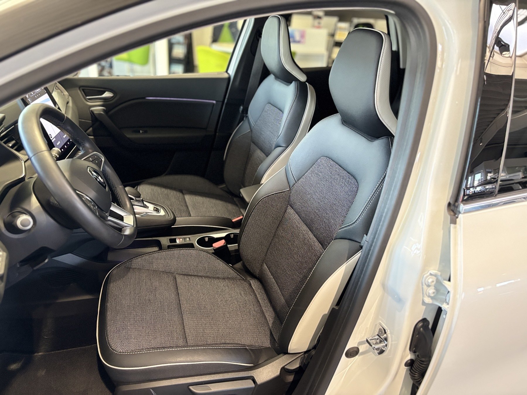 Bild 21 - Captur INTENS E-TECH Plug-in 160
