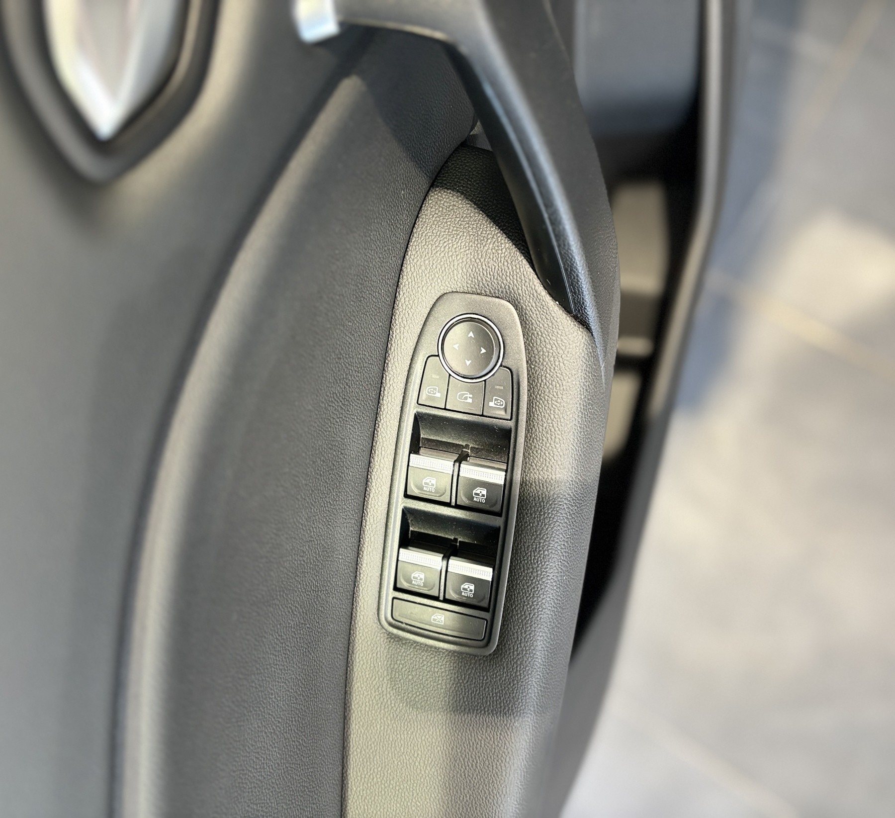Bild 29 - Captur INTENS E-TECH Plug-in 160