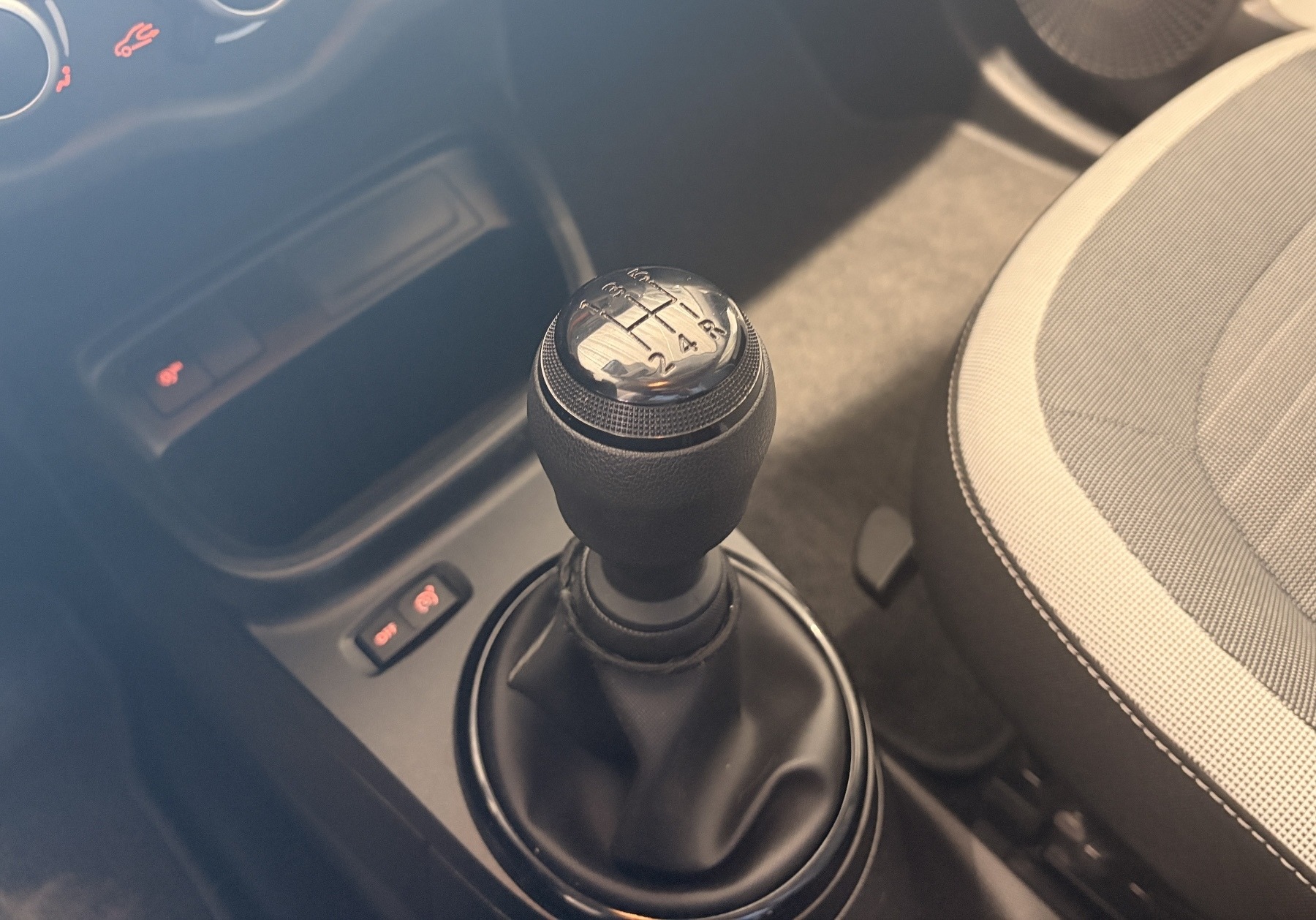 Bild 11 - Twingo ZEN SCe 65 PS Gepflegt