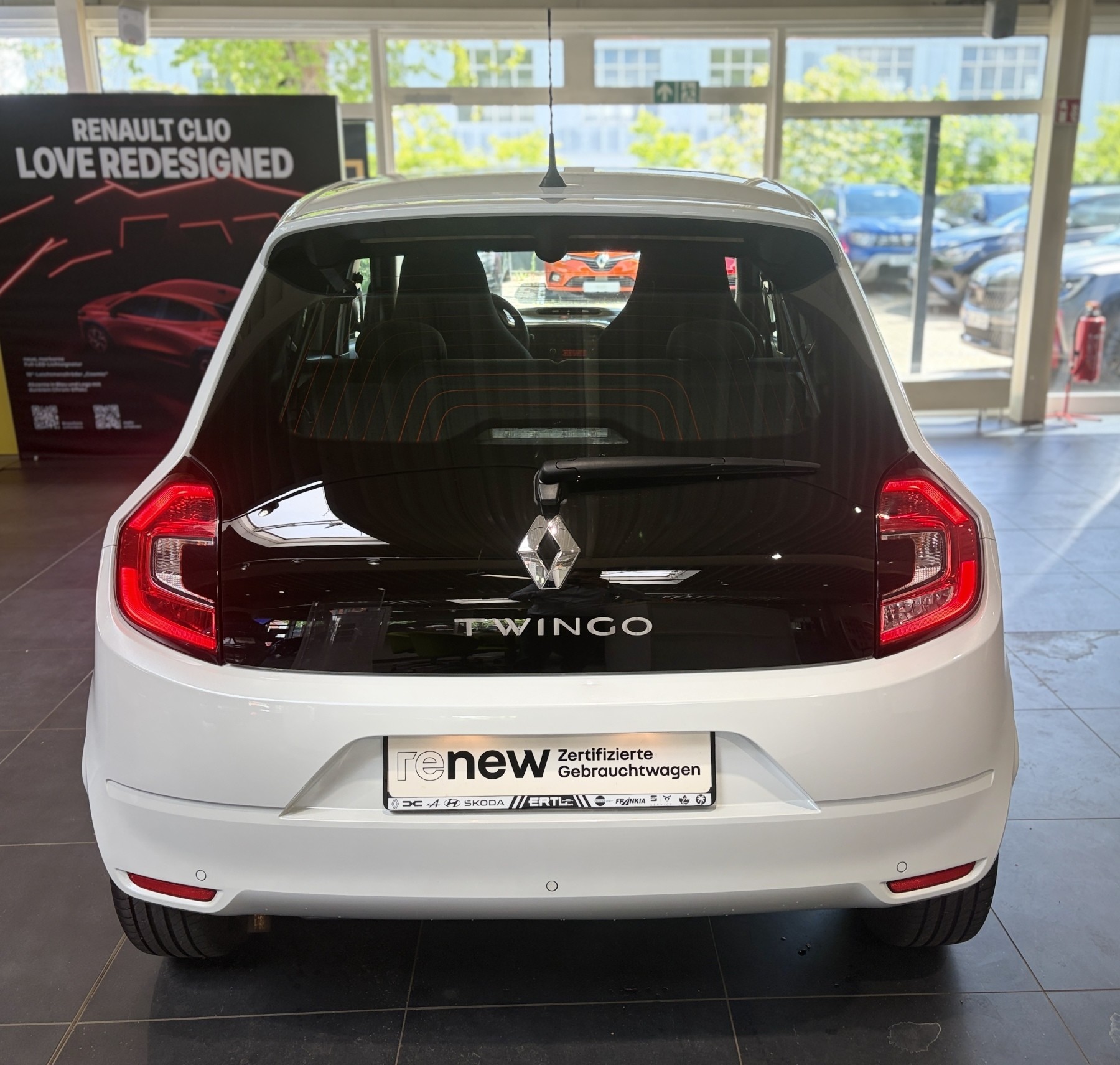 Bild 15 - Twingo ZEN SCe 65 PS Gepflegt