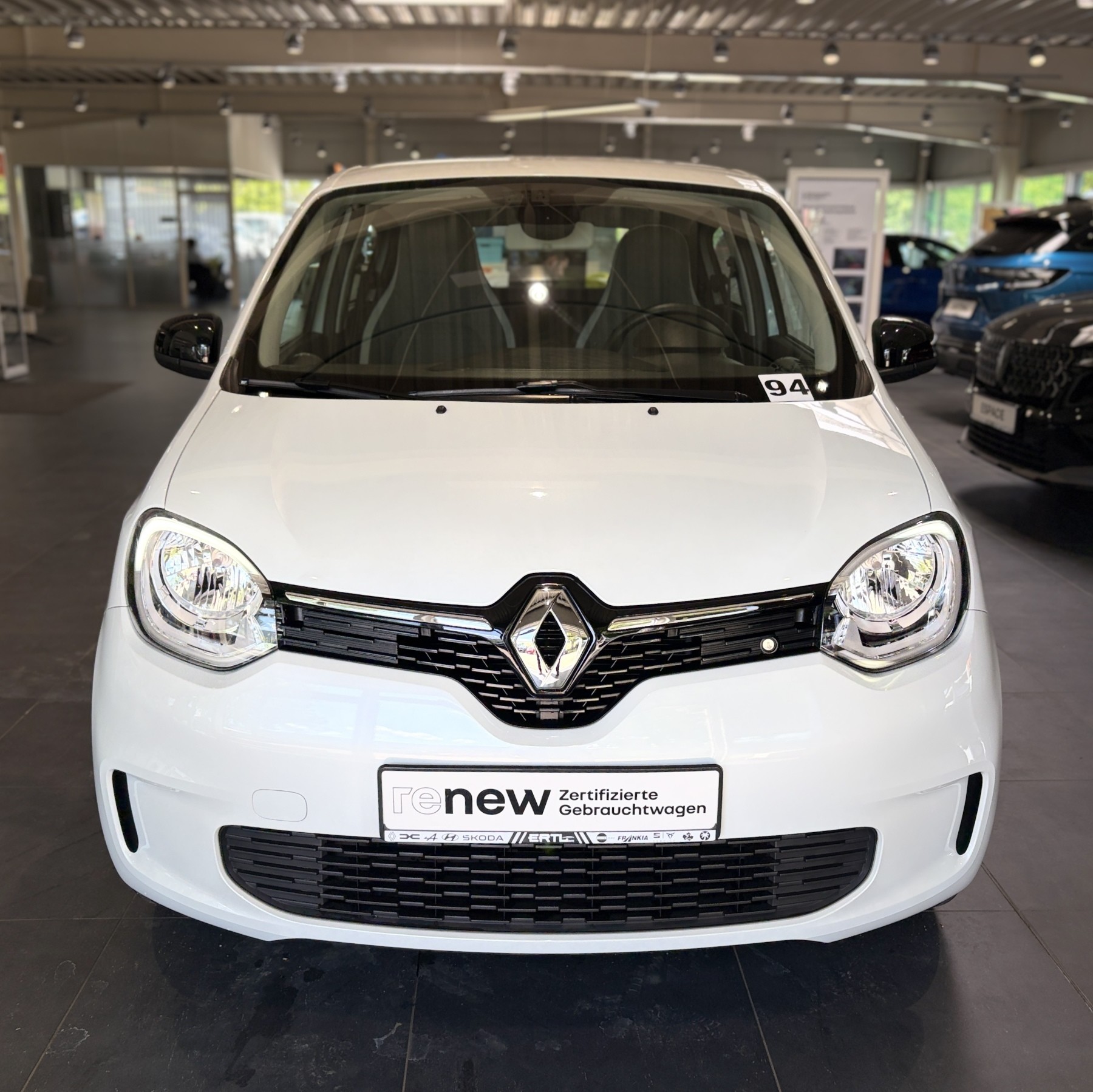 Bild 2 - Twingo ZEN SCe 65 PS Gepflegt