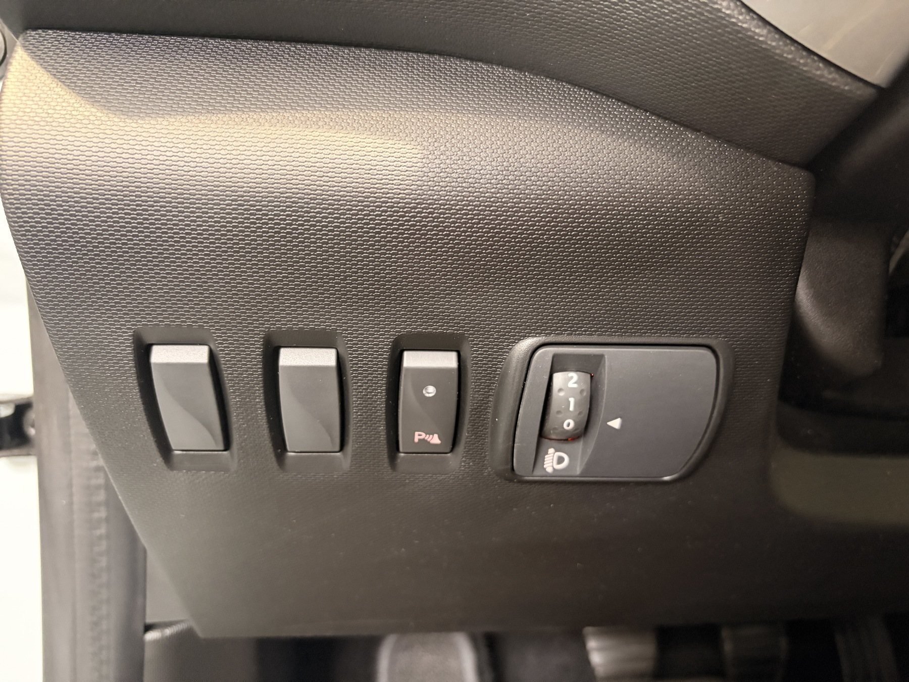Bild 28 - Twingo ZEN SCe 65 PS Gepflegt
