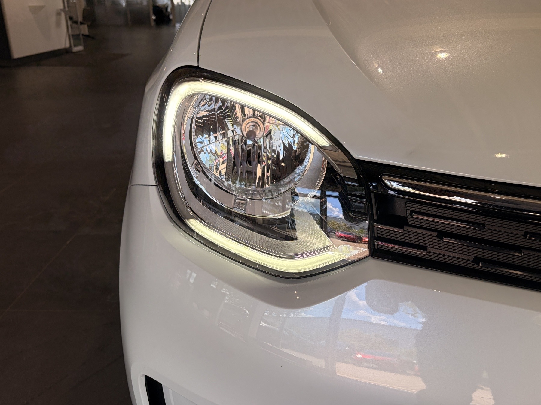 Bild 37 - Twingo ZEN SCe 65 PS Gepflegt