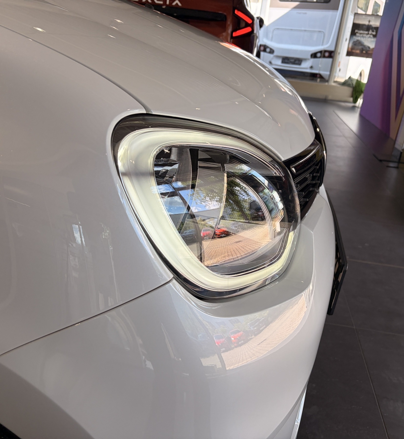 Bild 38 - Twingo ZEN SCe 65 PS Gepflegt