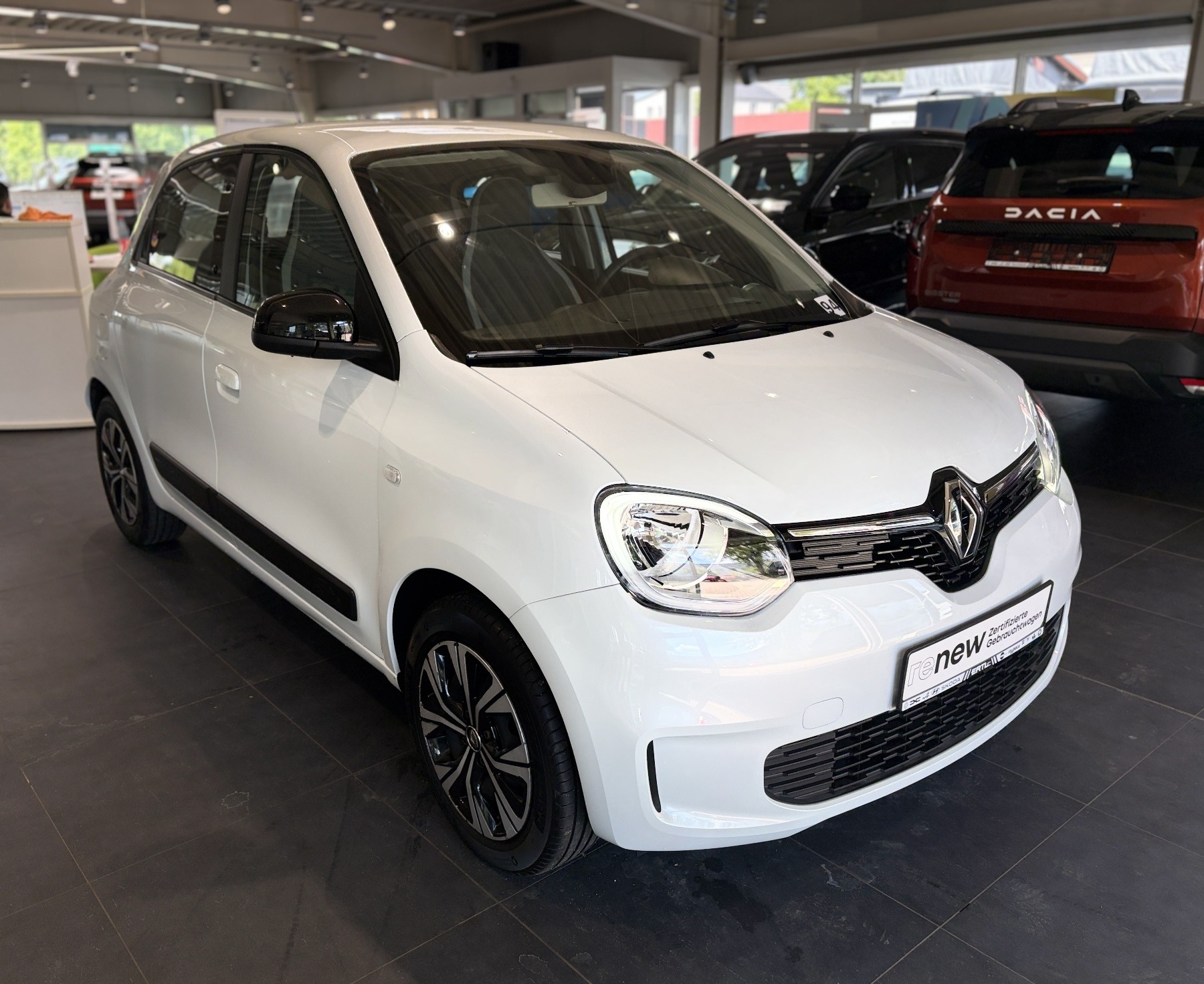 Bild 4 - Twingo ZEN SCe 65 PS Gepflegt