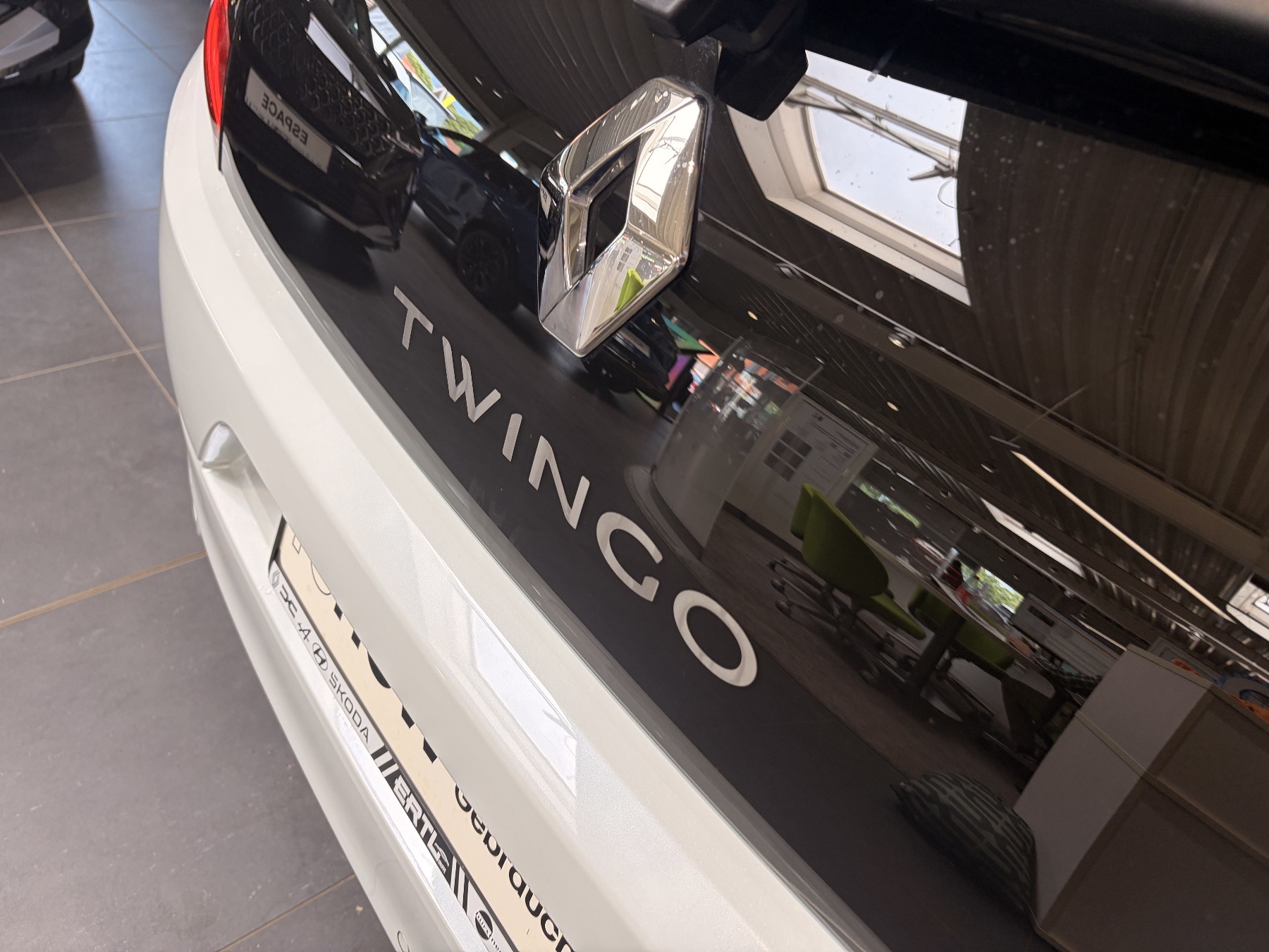 Bild 46 - Twingo ZEN SCe 65 PS Gepflegt