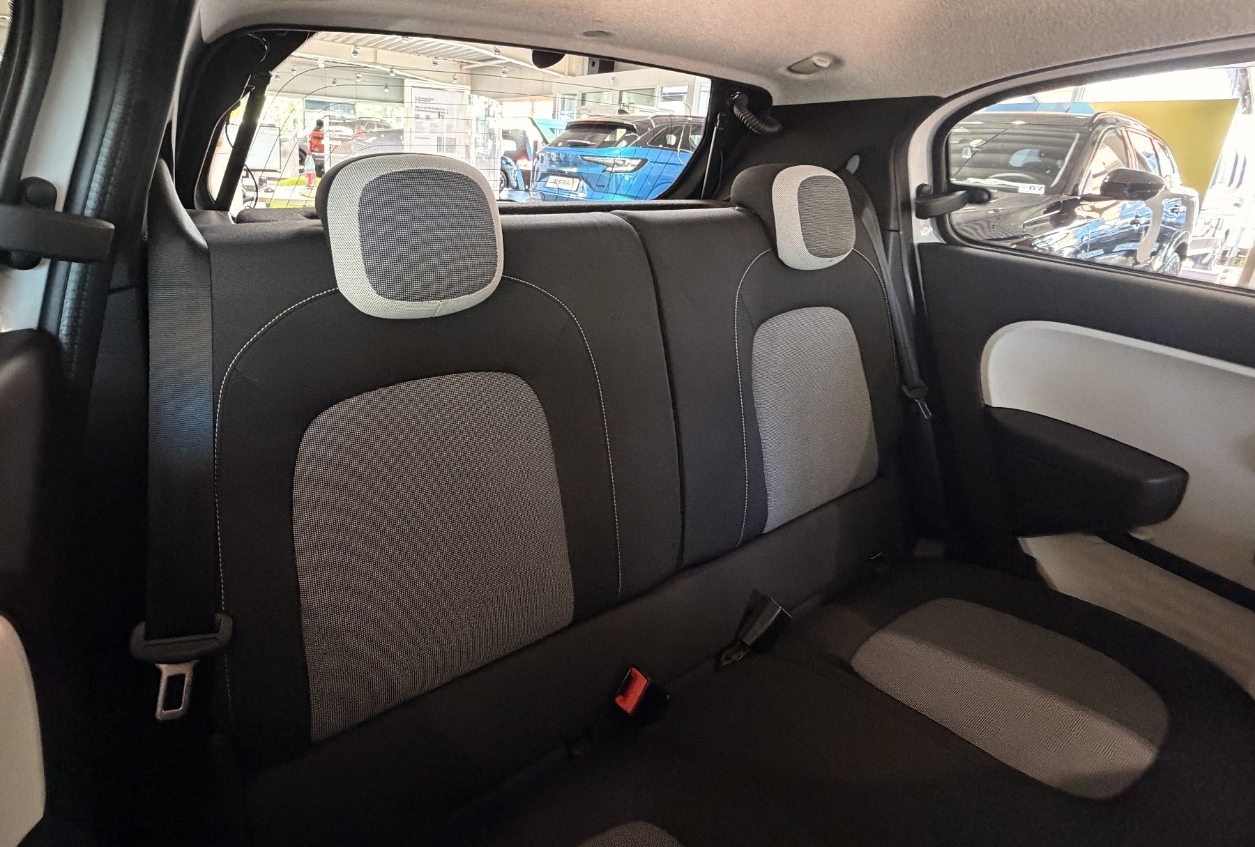 Bild 6 - Twingo ZEN SCe 65 PS Gepflegt