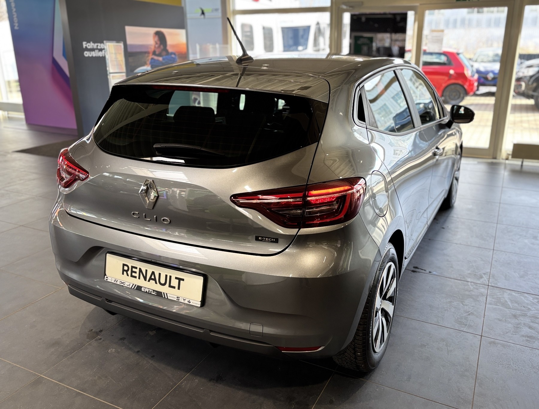 Bild 15 - Clio EQUILIBRE E-TECH 145 PS Automatik