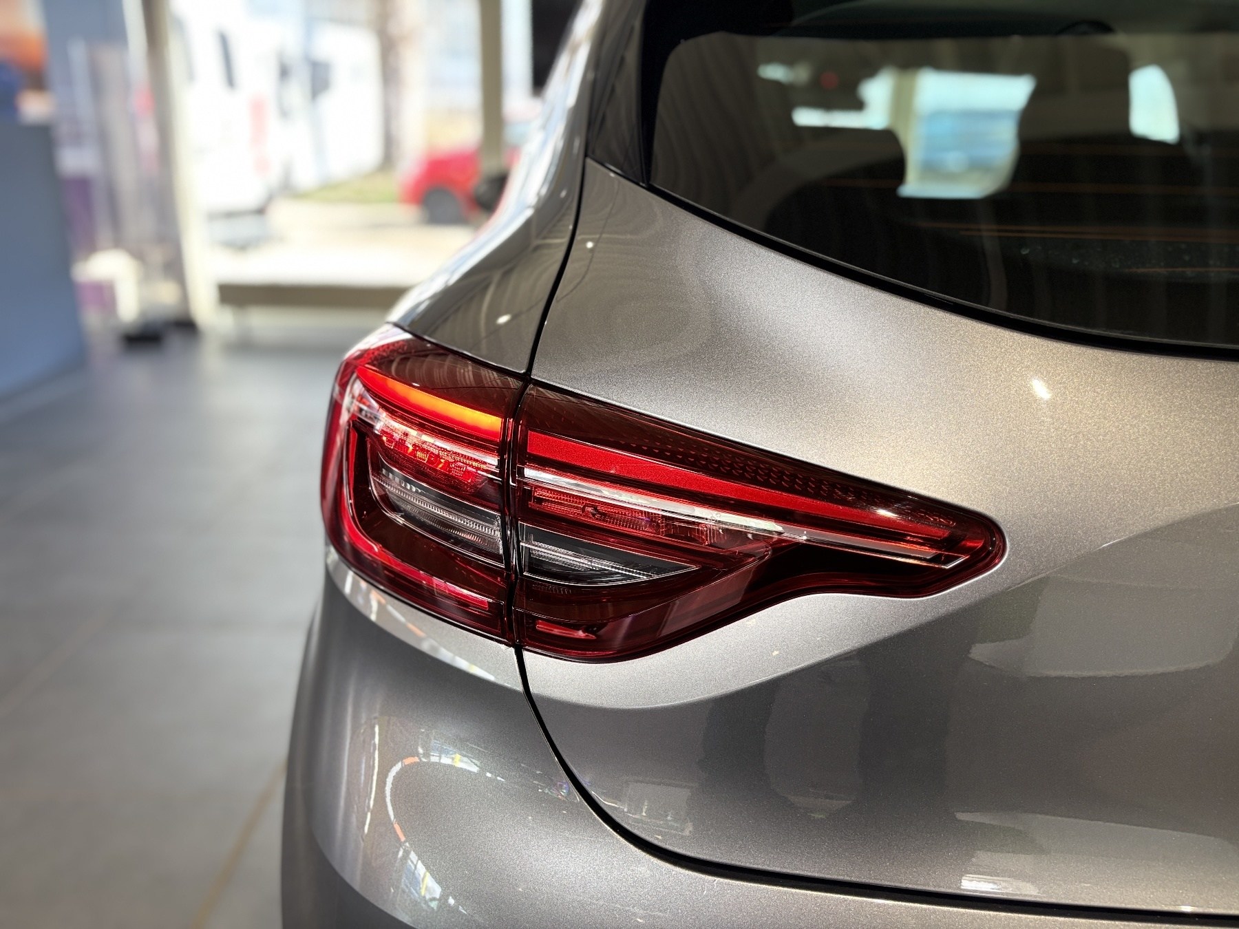 Bild 40 - Clio EQUILIBRE E-TECH 145 PS Automatik