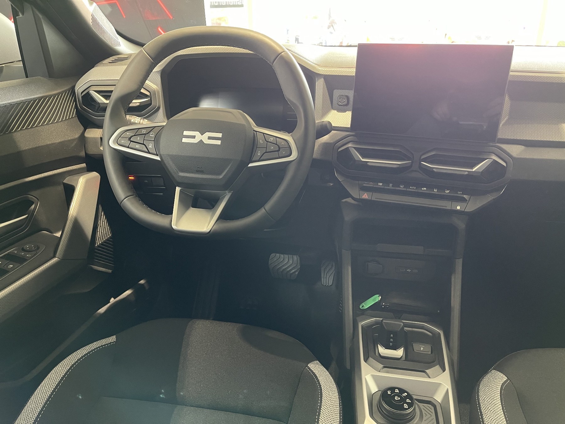 Bild 4 - Duster Neuer Journey hybrid-G 150 4x4