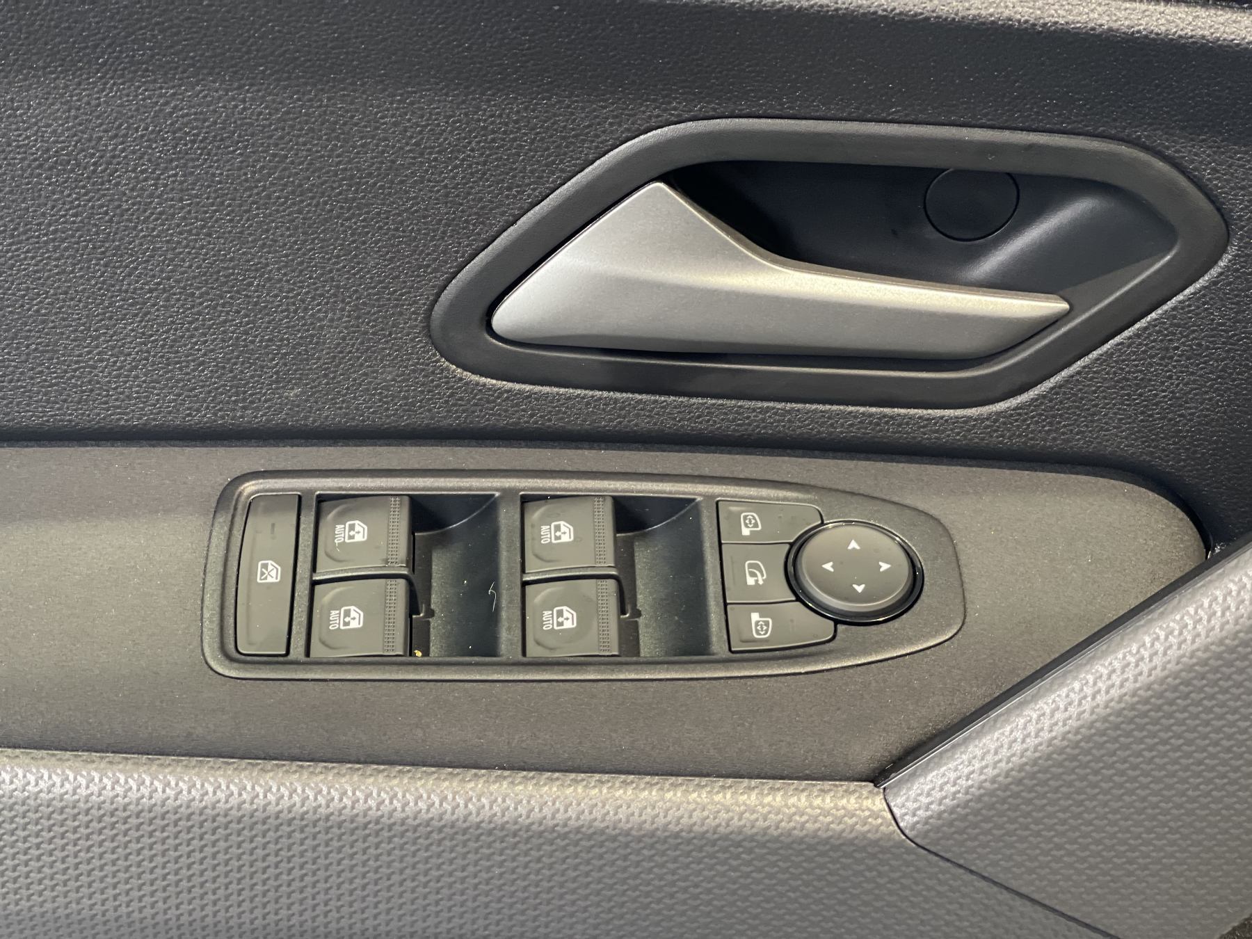 Bild 27 - Duster Neuer Journey hybrid-G 150 4x4