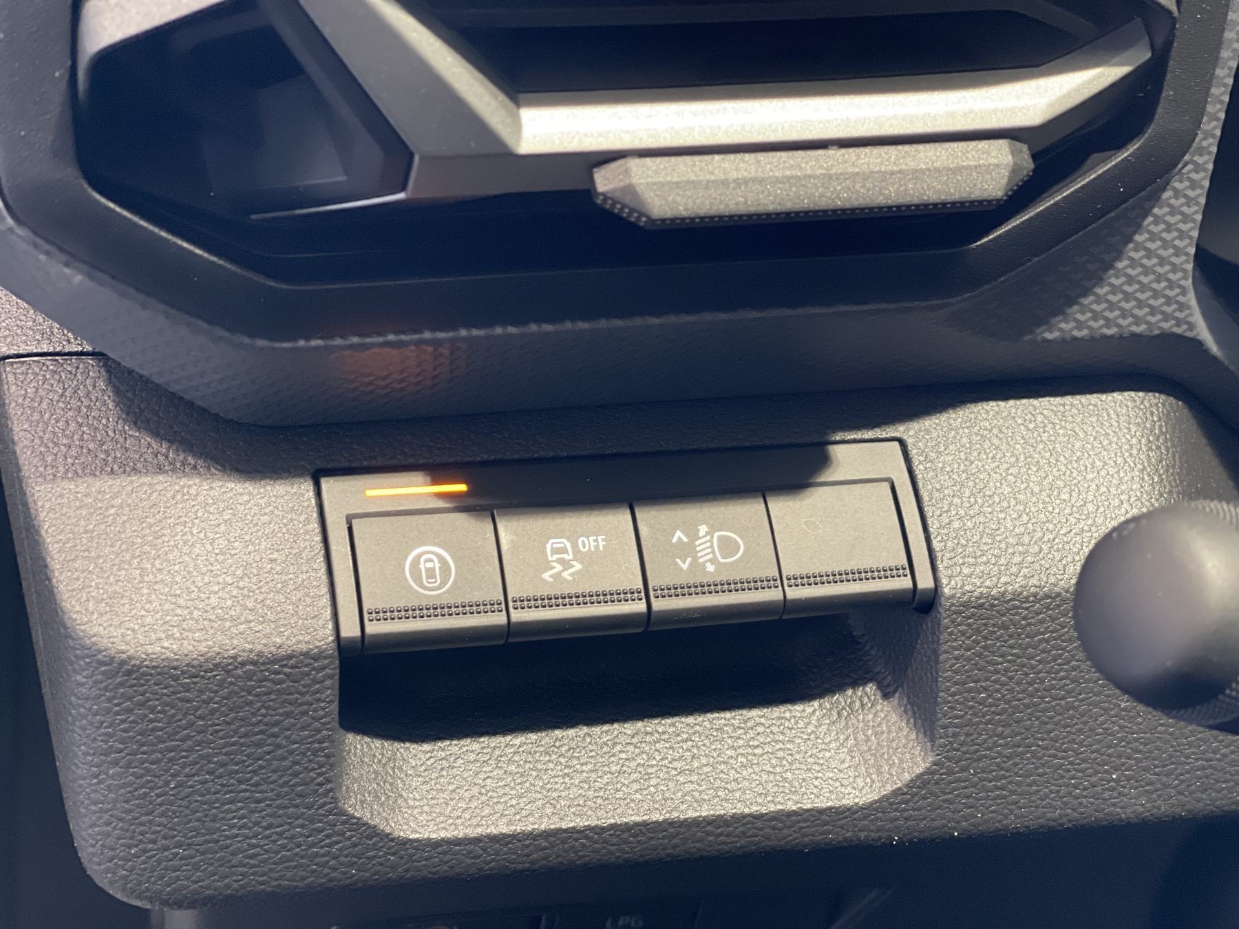 Bild 28 - Duster Neuer Journey hybrid-G 150 4x4