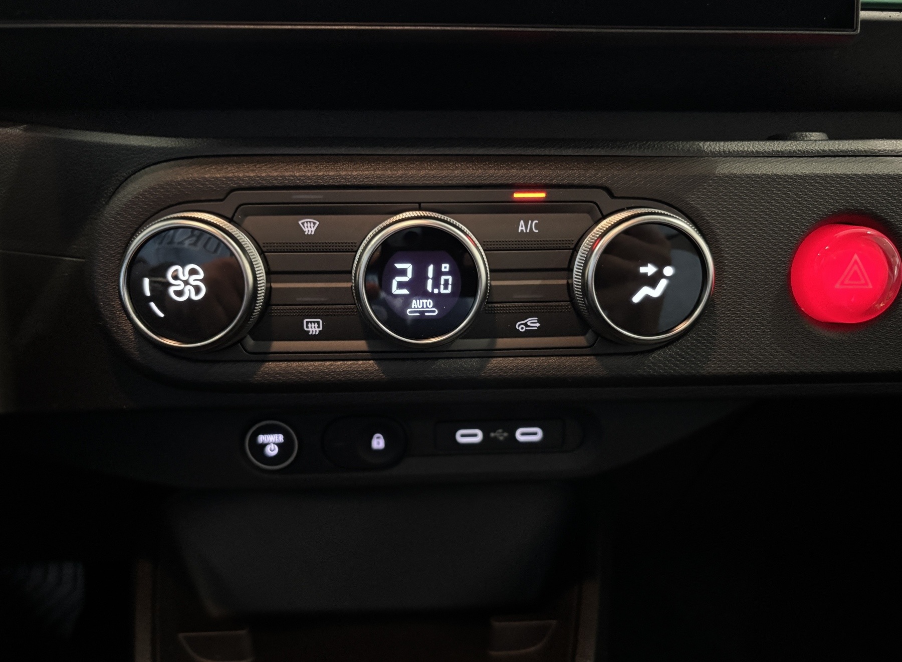 Bild 12 - Twingo E-TECH elektrisch Techno 80 Urban Range