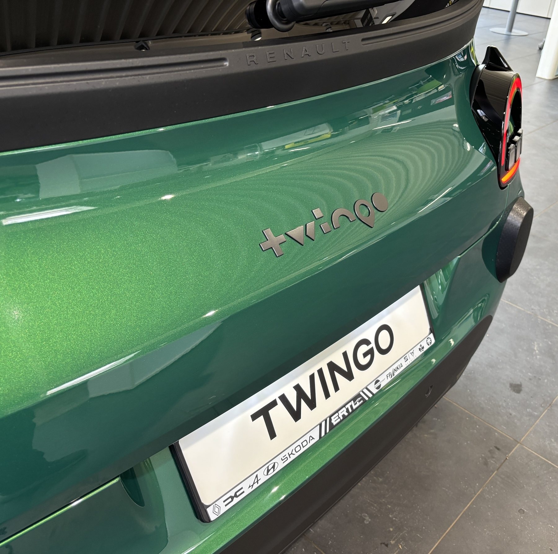 Bild 46 - Twingo E-TECH elektrisch Techno 80 Urban Range