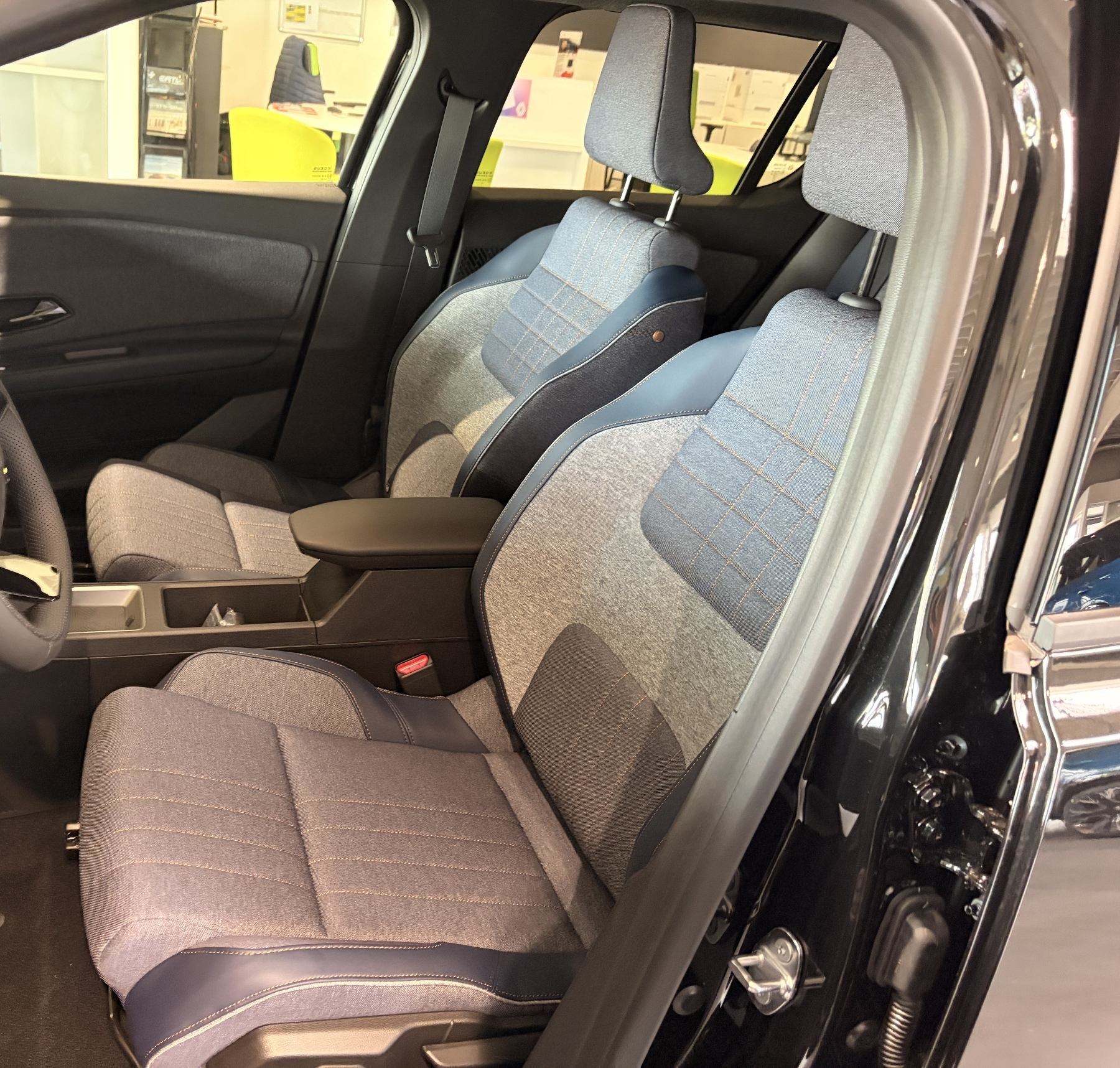 Bild 15 - R 4 4 E-Tech elektrisch Techno 150 Comfort Range