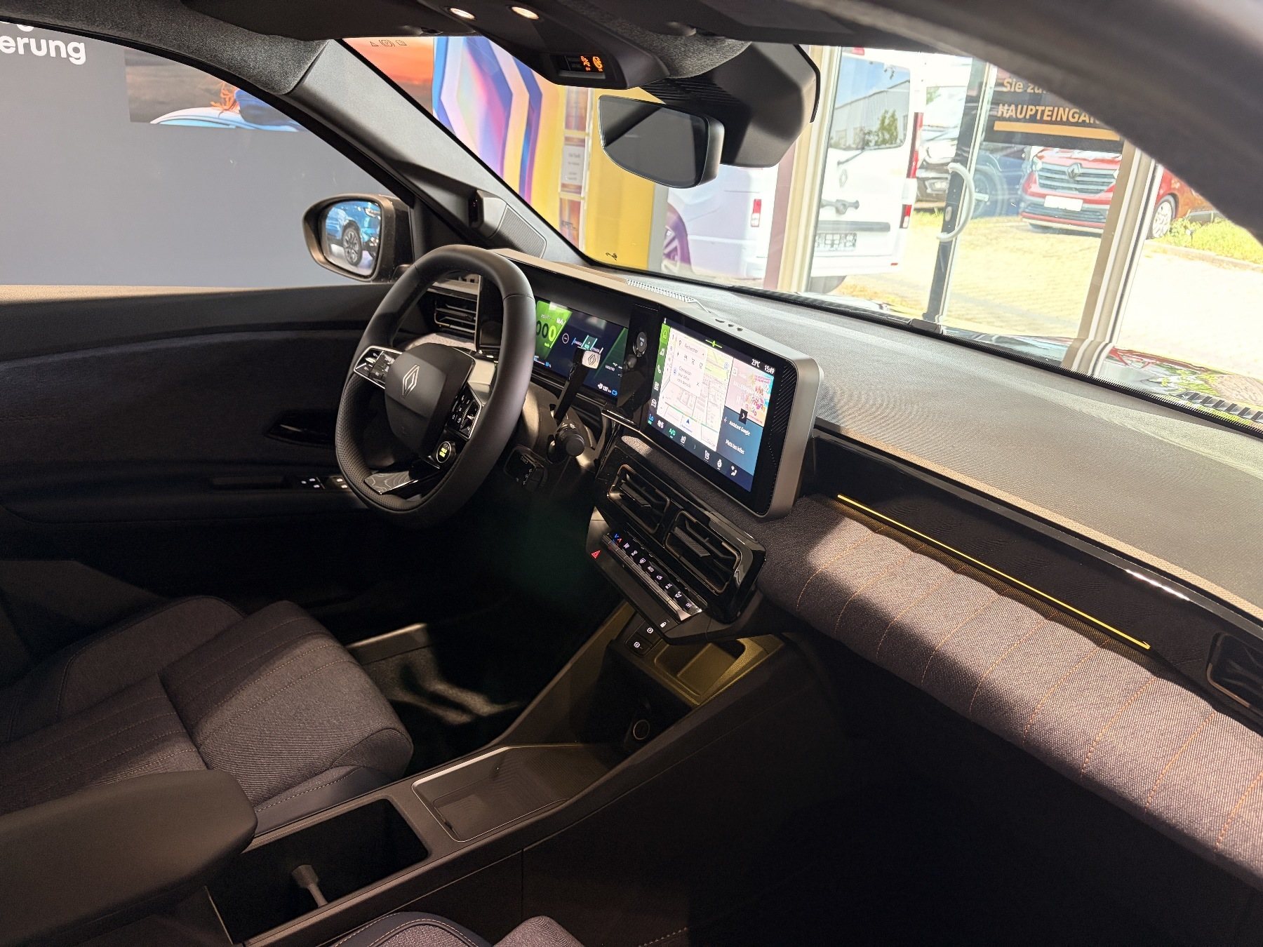 Bild 45 - R 4 4 E-Tech elektrisch Techno 150 Comfort Range