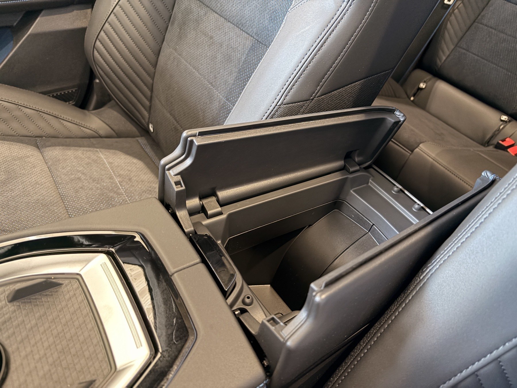 Bild 7 - Rafale Atelier Alpine Hybrid 4x4 300 Plug-In
