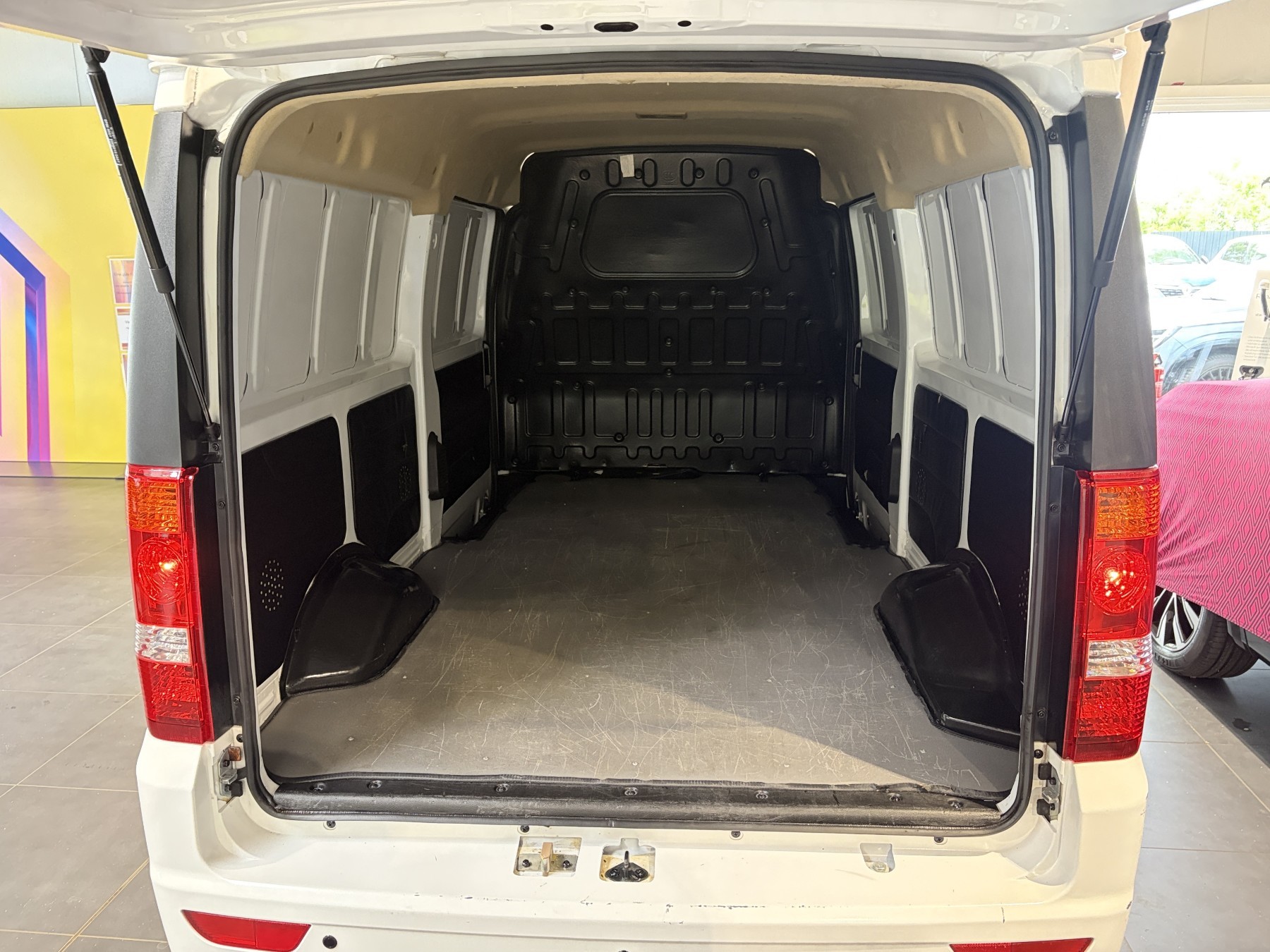 Bild 10 - Rafale Atelier Alpine Hybrid 4x4 300 Plug-In