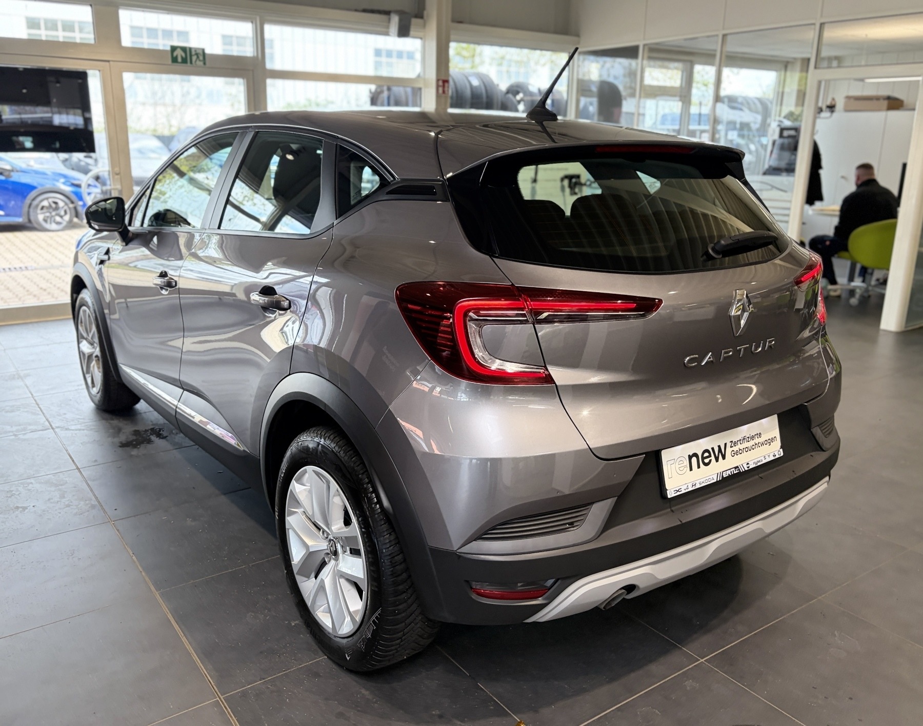 Bild 18 - Captur EXPERIENCE TCe 130 PS Automatik EDC