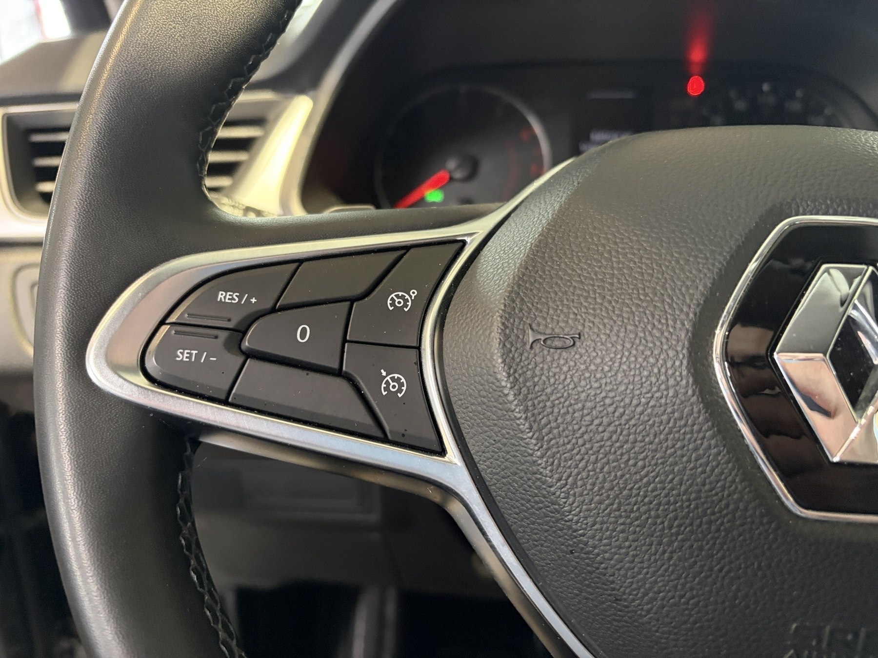 Bild 23 - Captur EXPERIENCE TCe 130 PS Automatik EDC