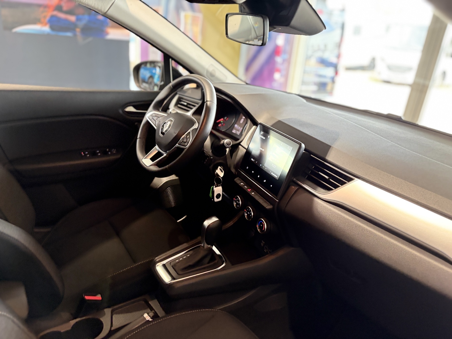 Bild 5 - Captur EXPERIENCE TCe 130 PS Automatik EDC