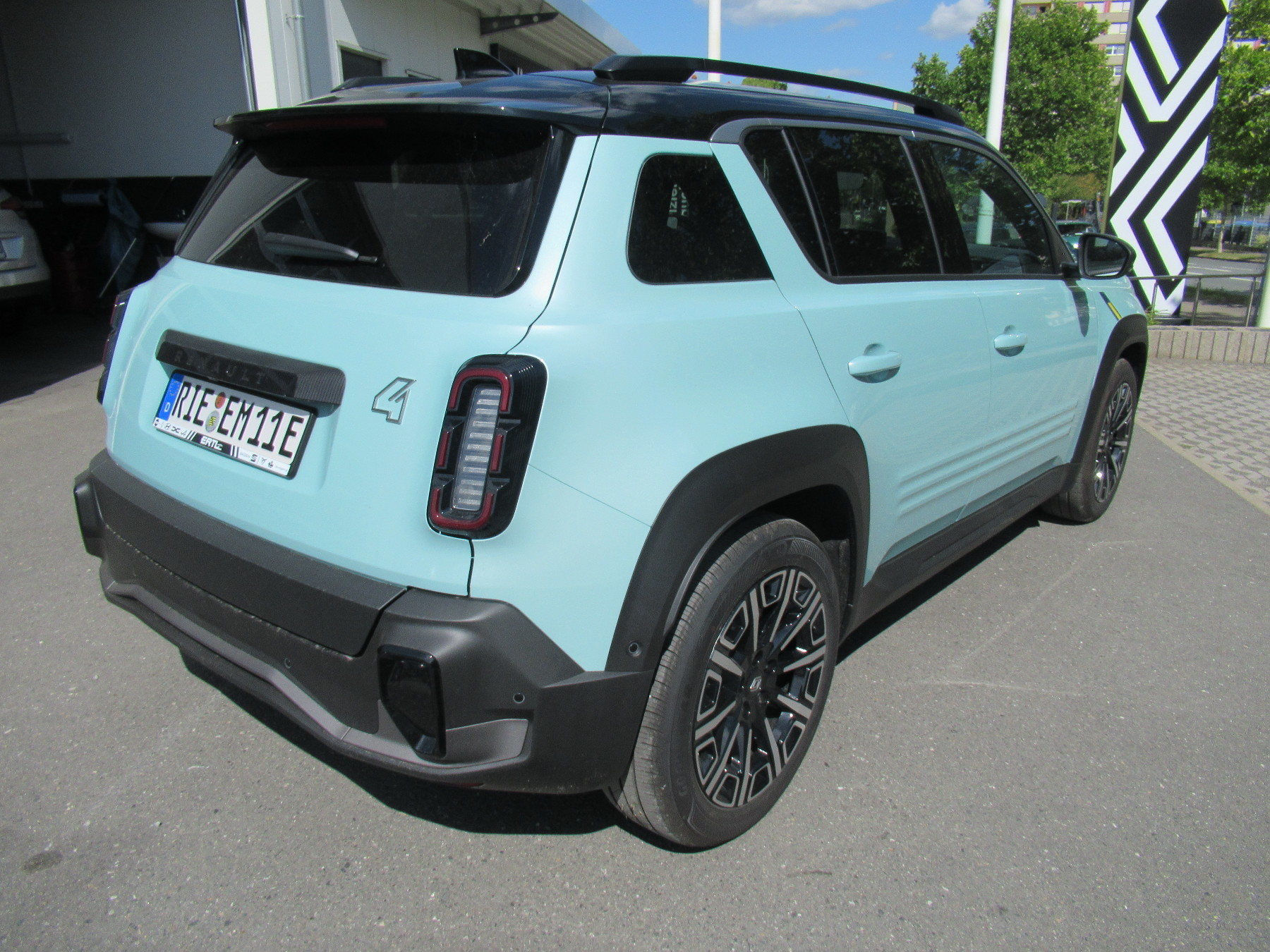 Bild 7 - R 4 E-Tech elektrisch Iconic 150 Comfort Range