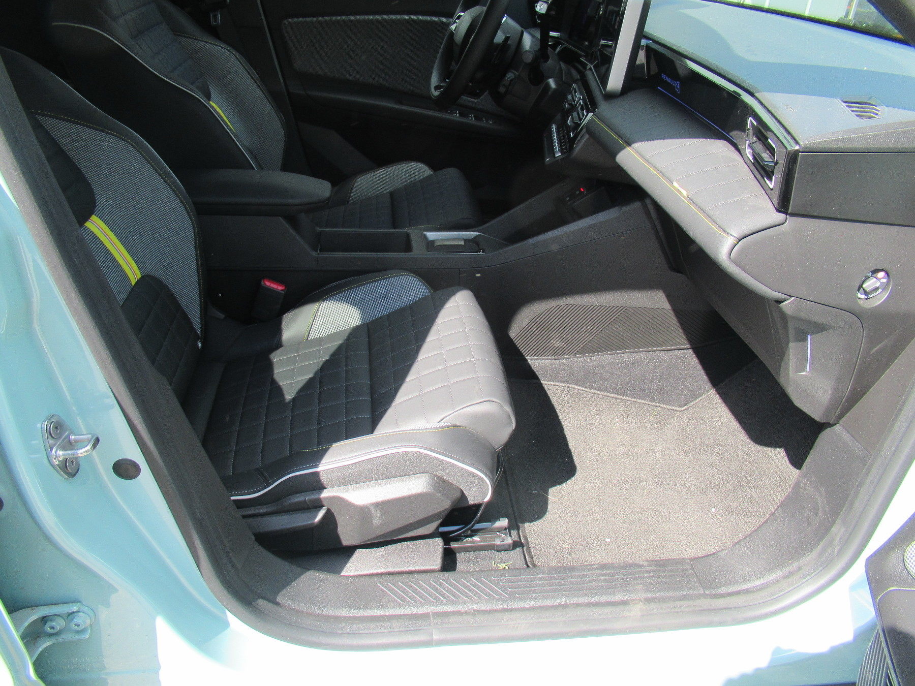 Bild 20 - R 4 E-Tech elektrisch Iconic 150 Comfort Range