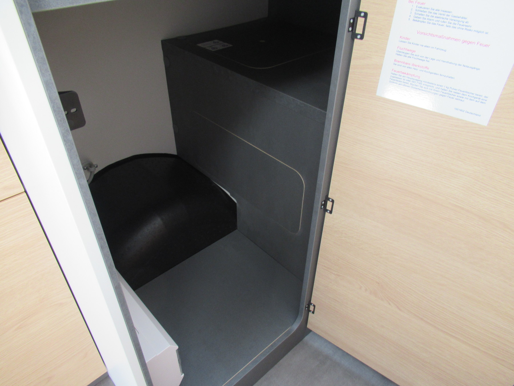 Bild 24 - T 690 Plus ABS Fahrerairbag Beifahrerairbag