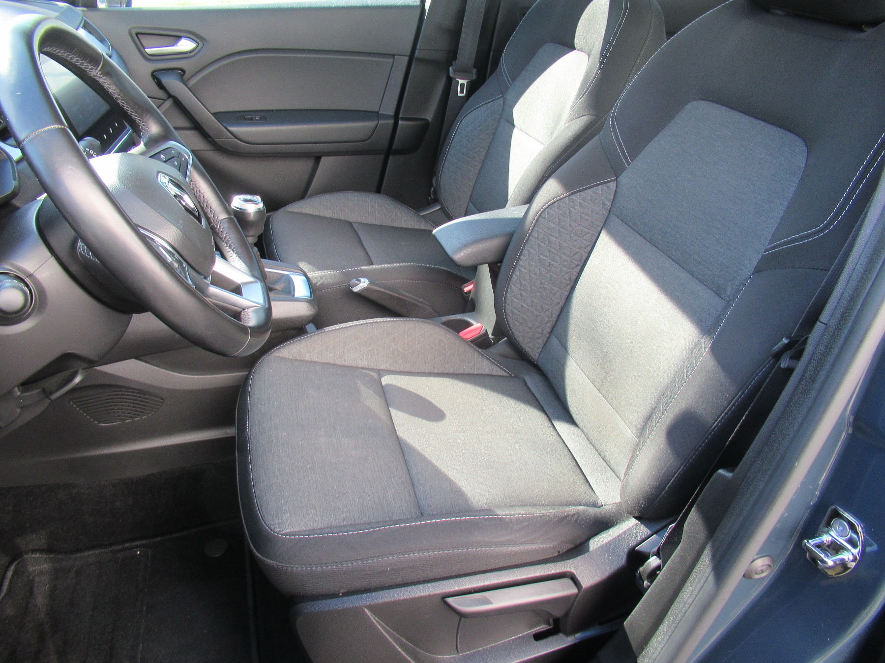 Bild 15 - Captur EVOLUTION TCe 90 ABS Fahrerairbag ESP