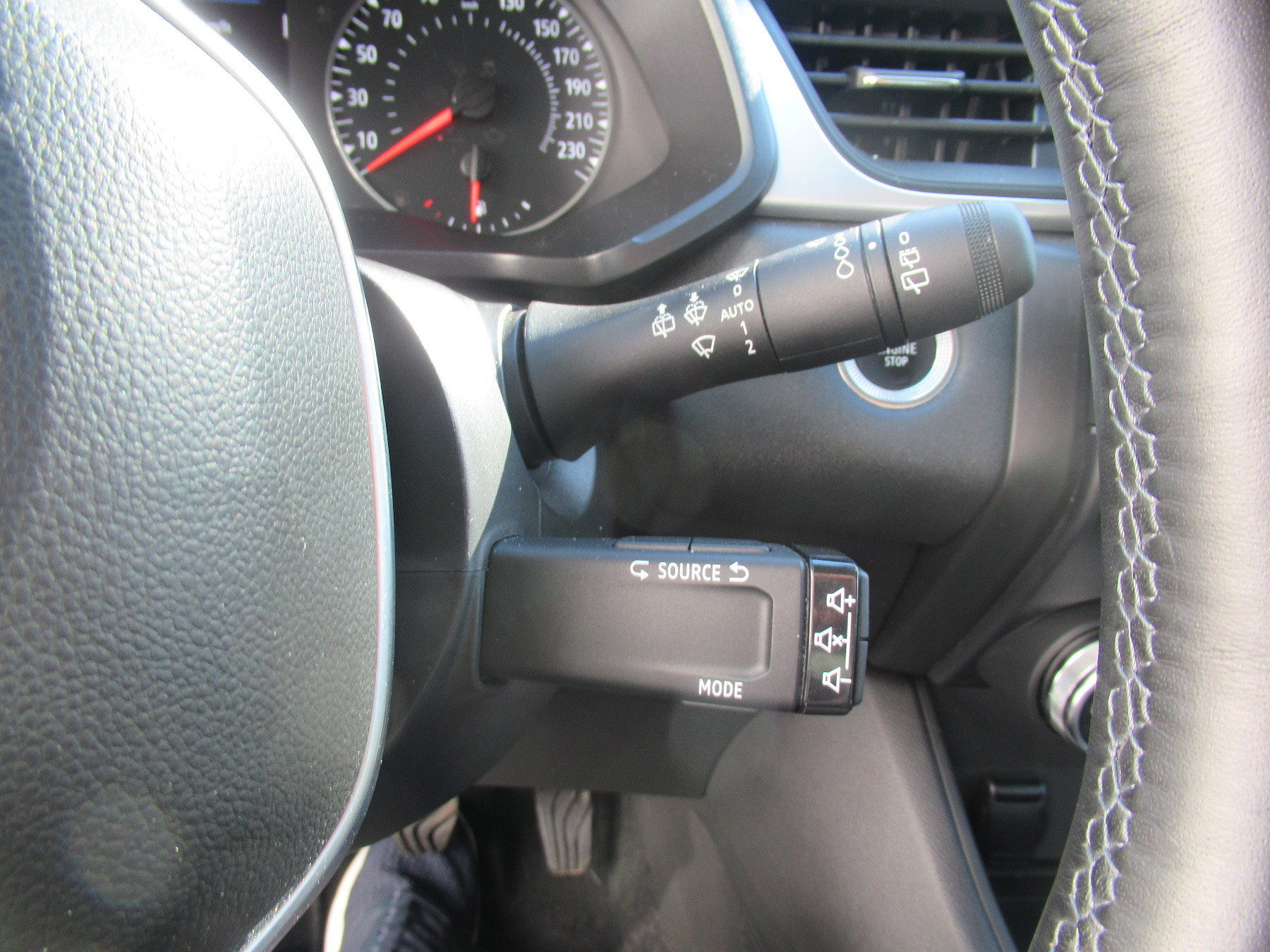 Bild 8 - Captur EVOLUTION TCe 90 ABS Fahrerairbag ESP