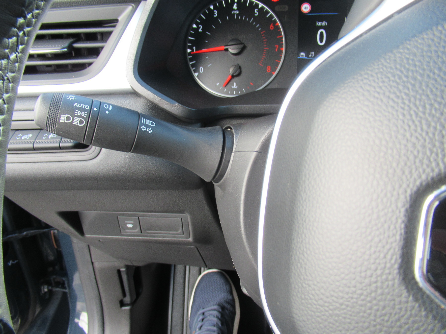 Bild 9 - Captur EVOLUTION TCe 90 ABS Fahrerairbag ESP