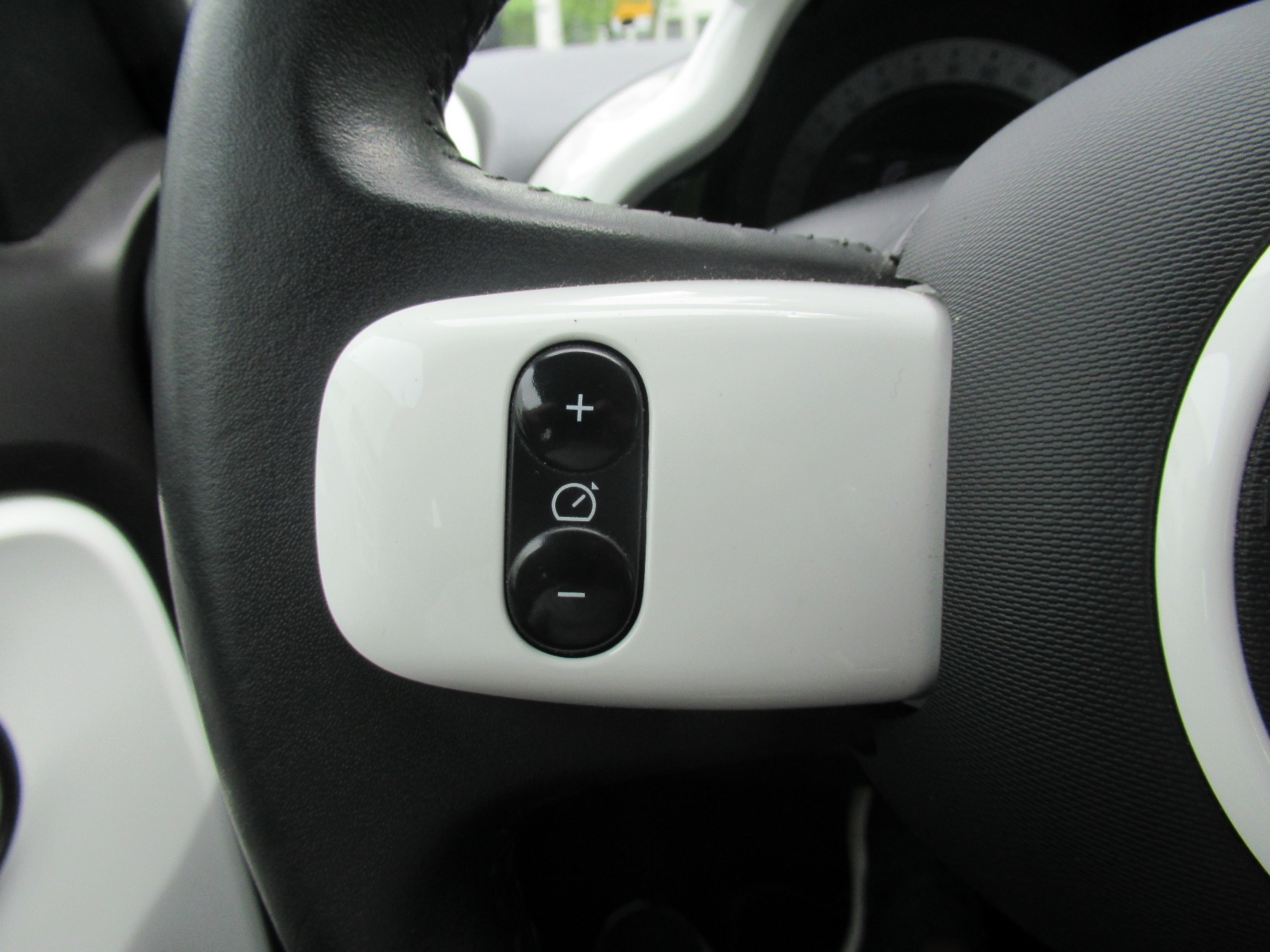 Bild 22 - Twingo E-TECH 100% el. INTENS ESP Regensensor